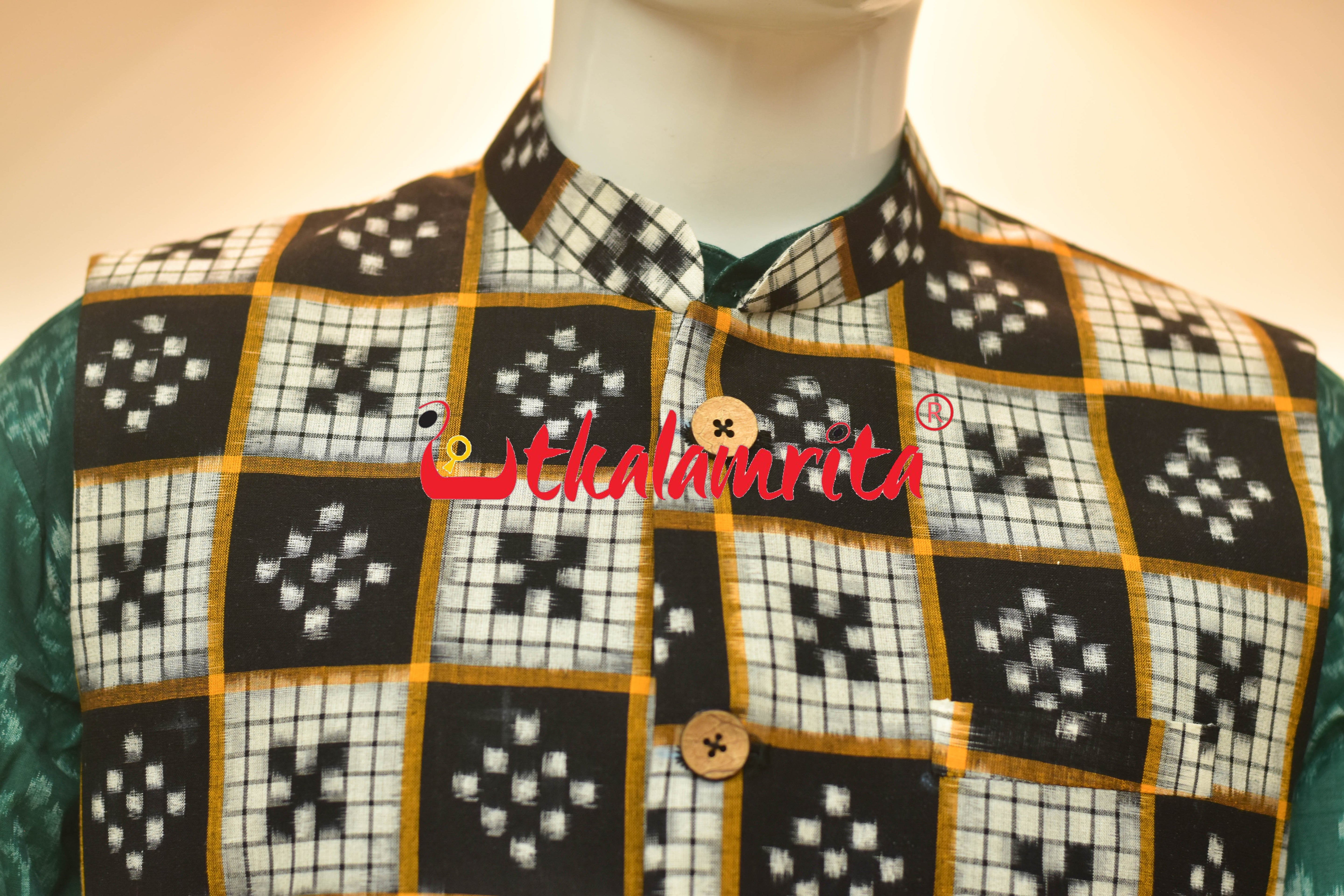 15 Kuthi White Black Pasapali (Modi Jacket)