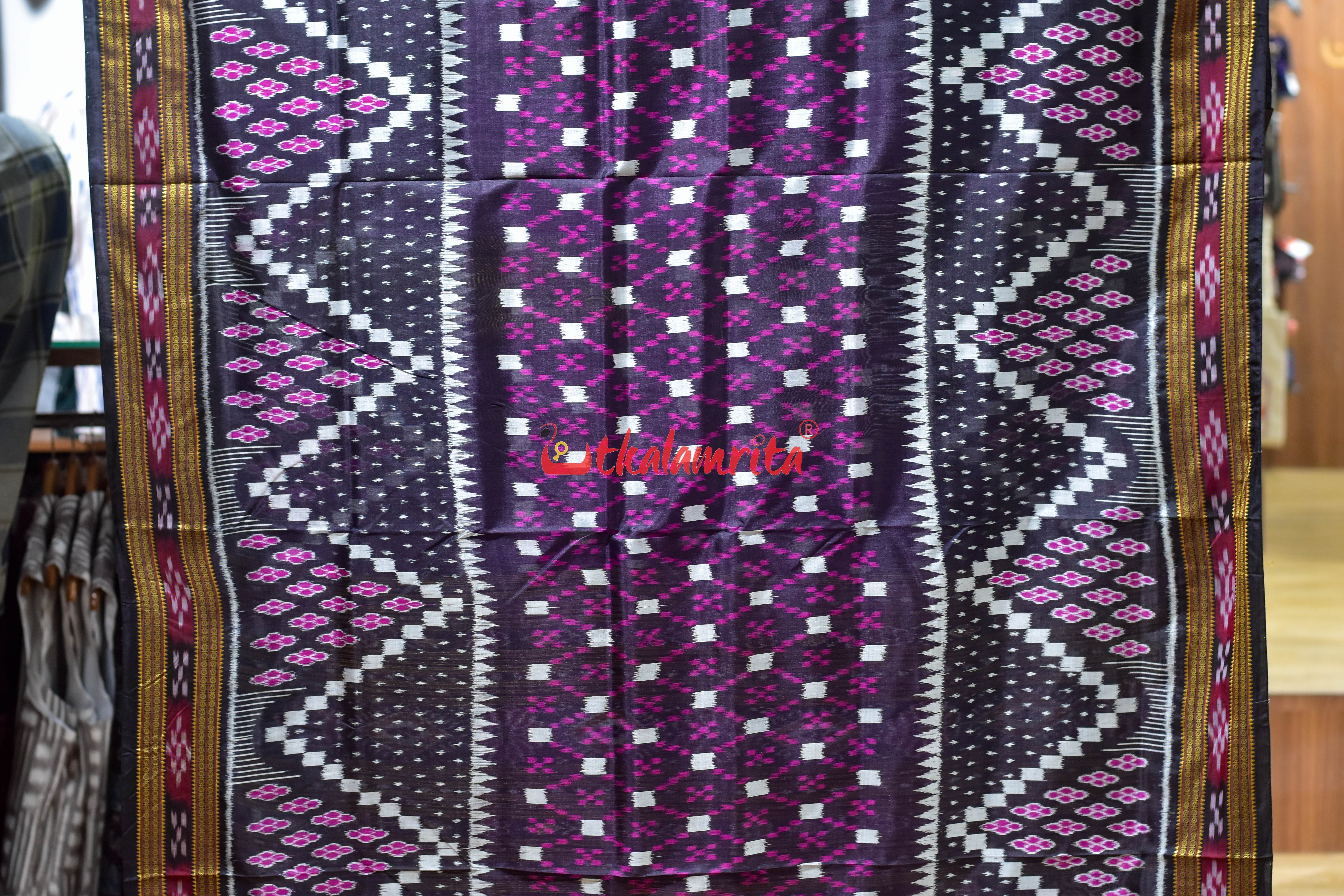 Black 3D Middle Pasapali Beehives Khandua Silk Saree