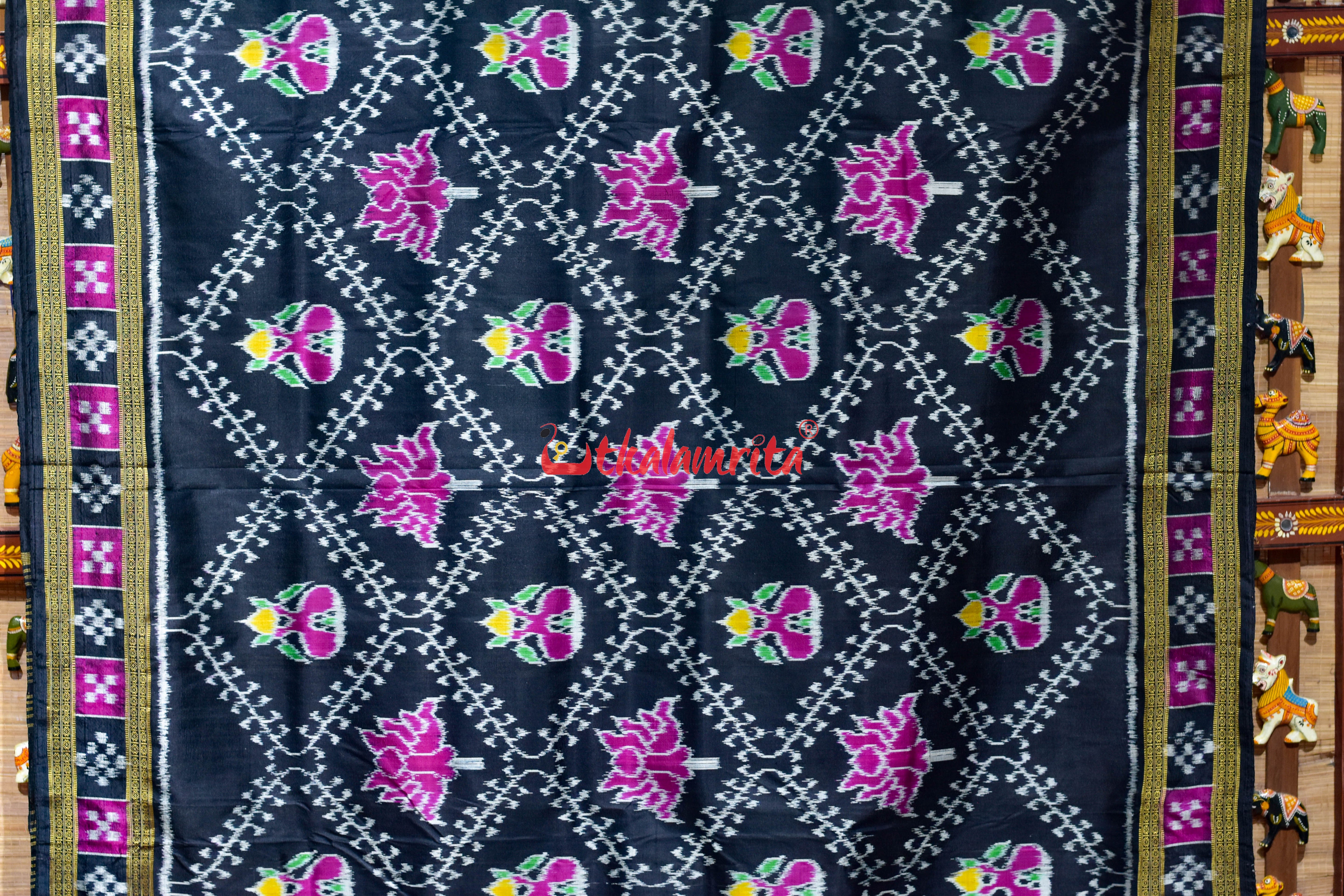 Flowers & Kalash Border Pasapali Khandua Silk Saree