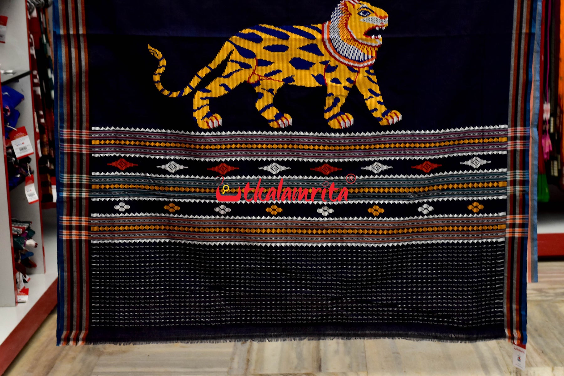 Surf Bagha Dhalapathara Saree