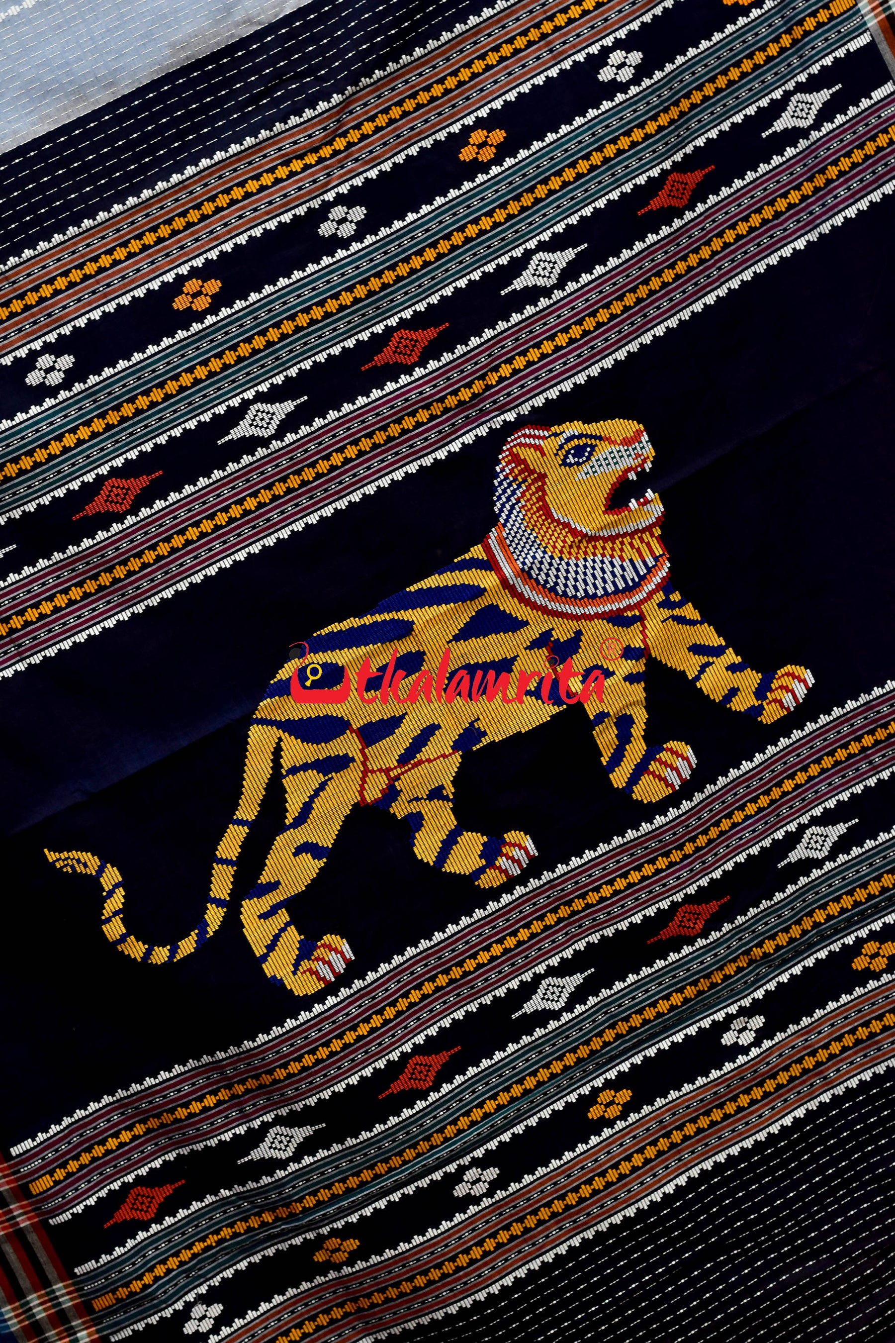 Surf Bagha Dhalapathara Saree