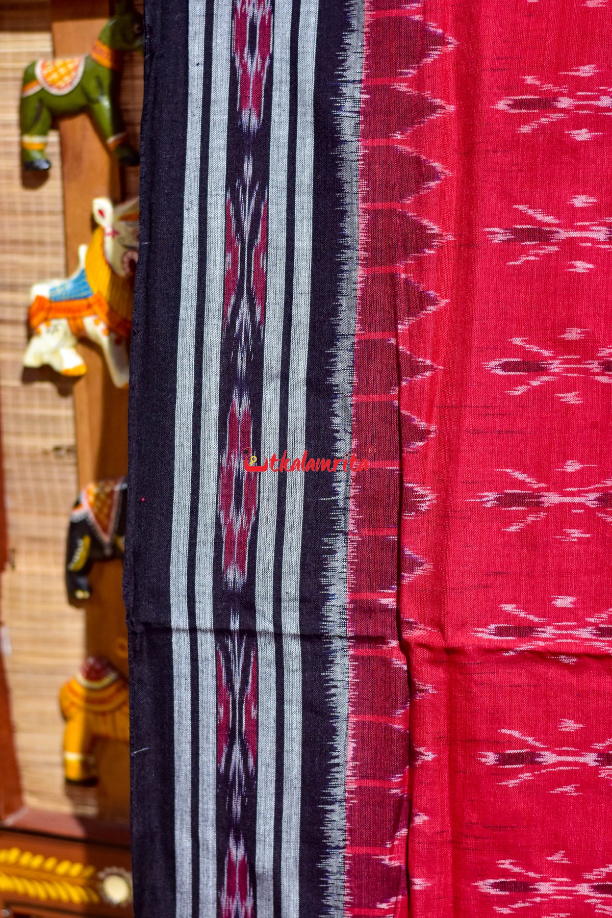 Red Black Damru Pasapali Khandua Cotton Saree