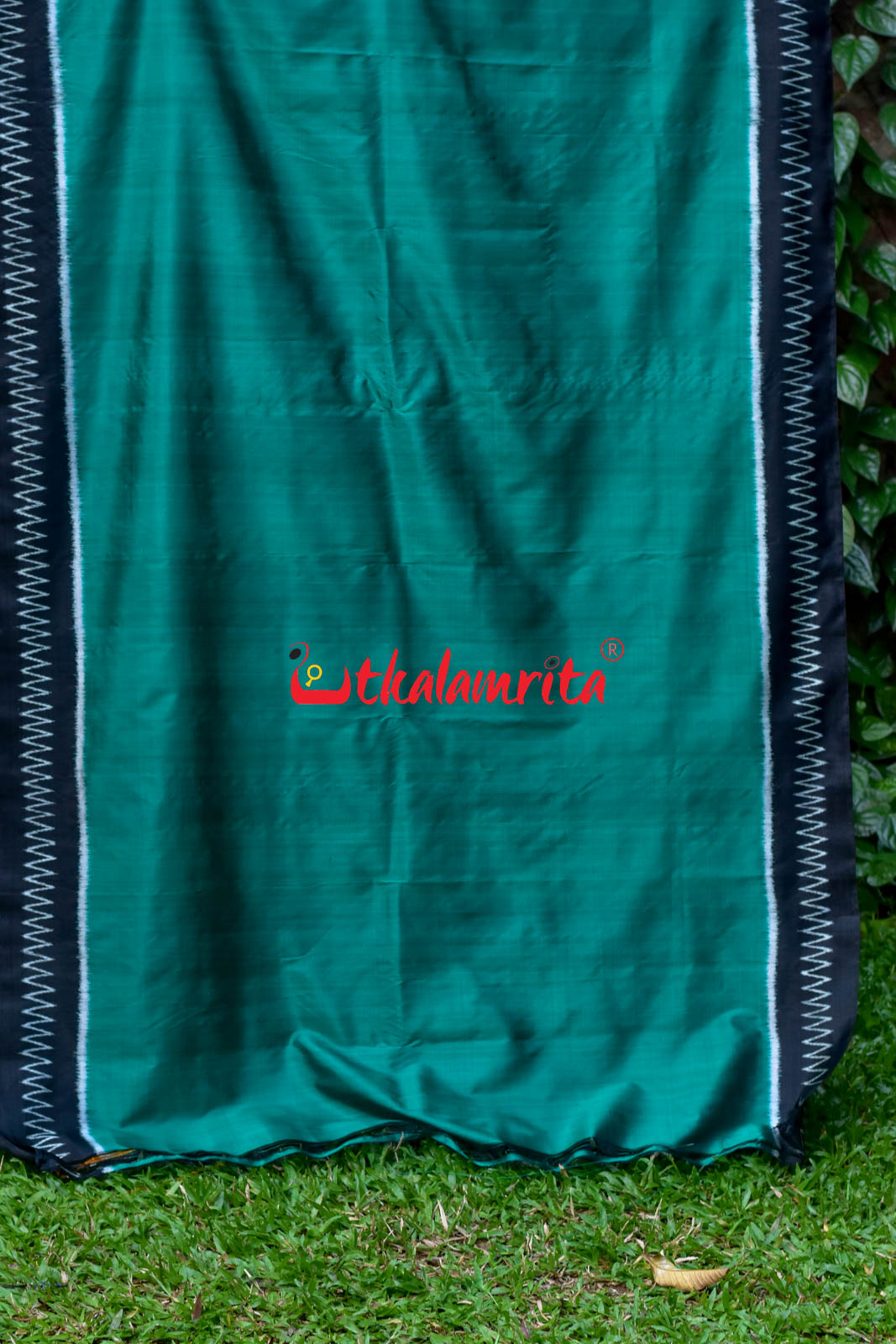 Emerald Green Red Chess Pallu Khandua Silk Saree