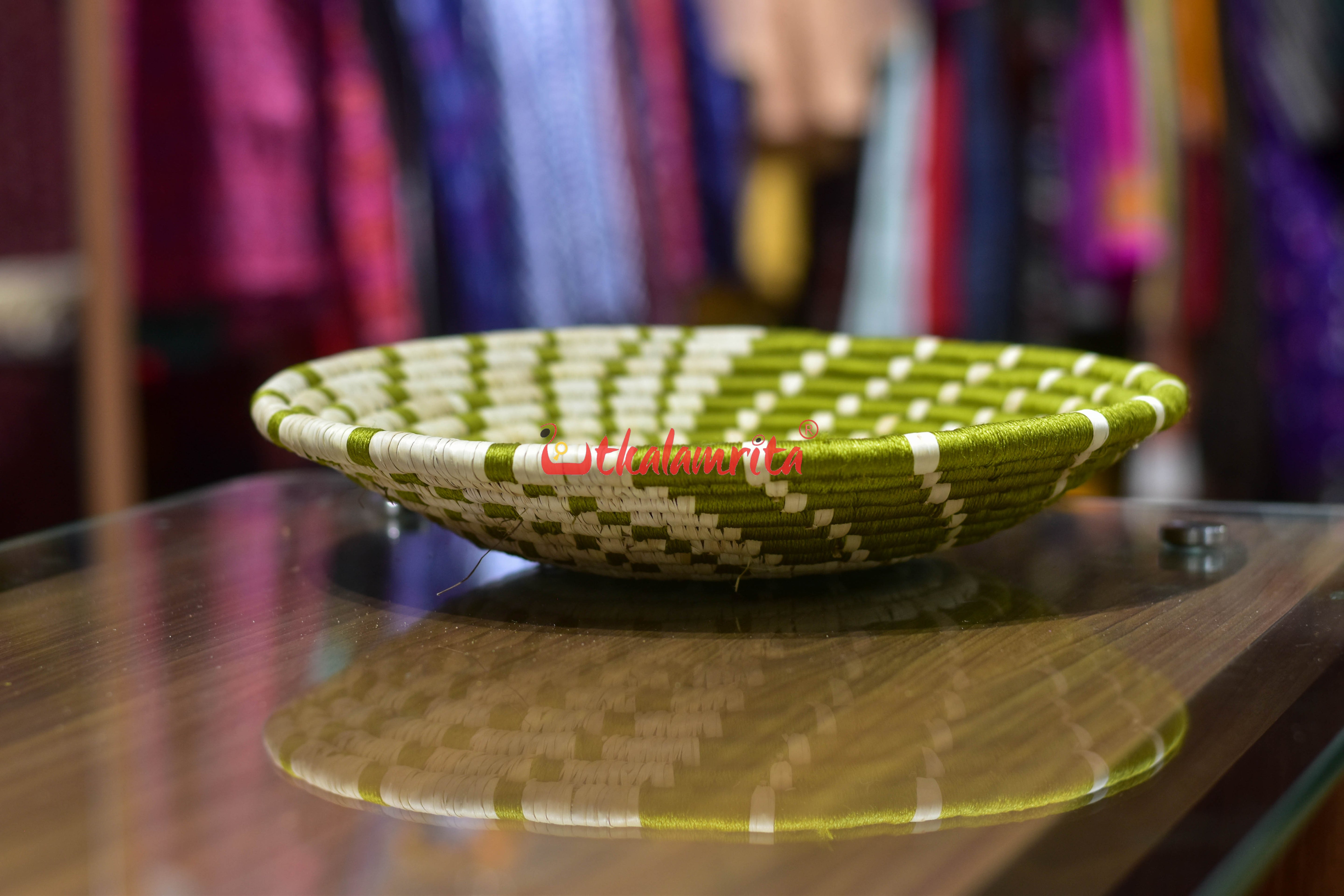 Sabai Grass Olive Wall Basket- Large