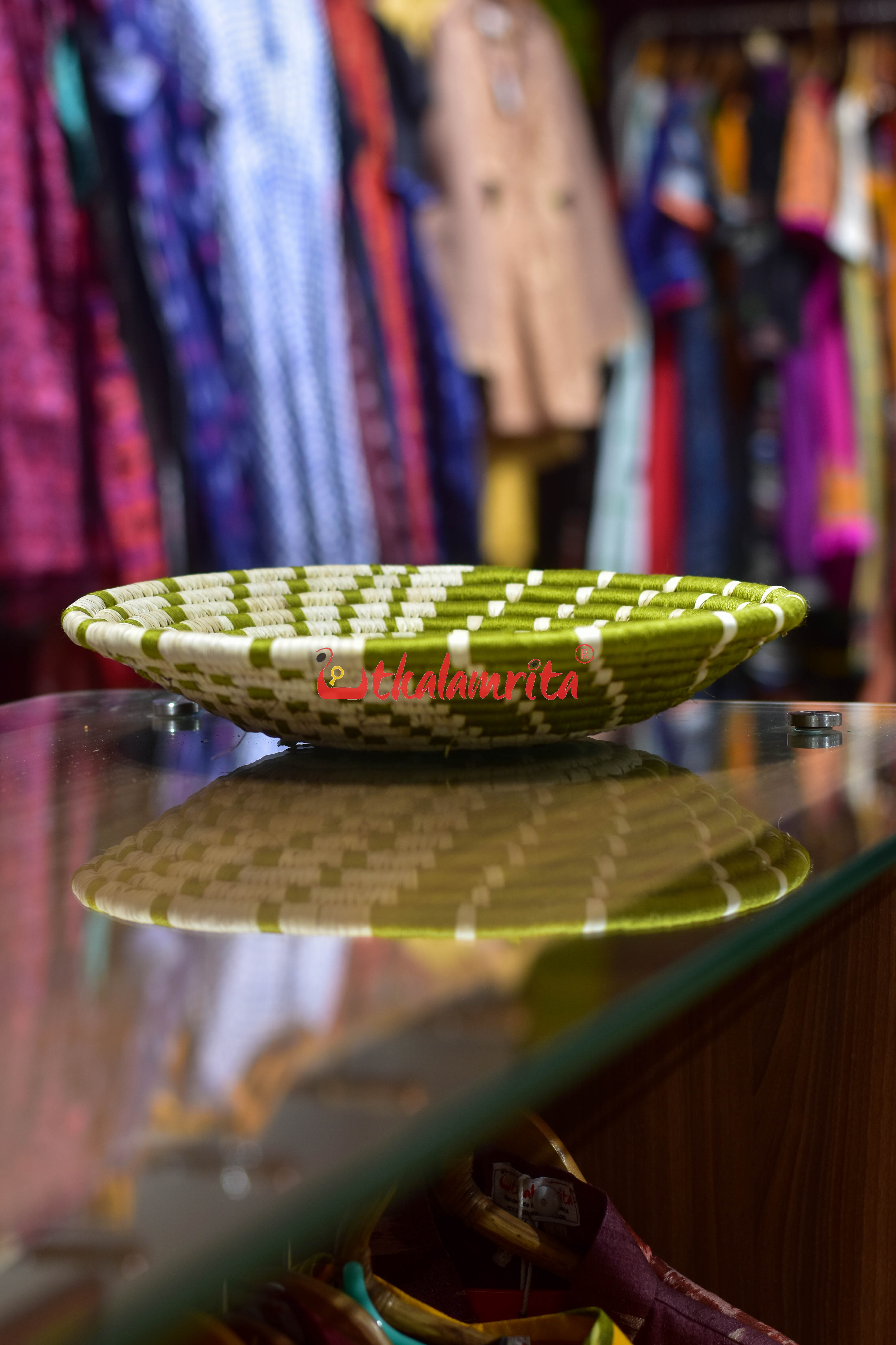 Sabai Grass Olive Wall Basket- Large