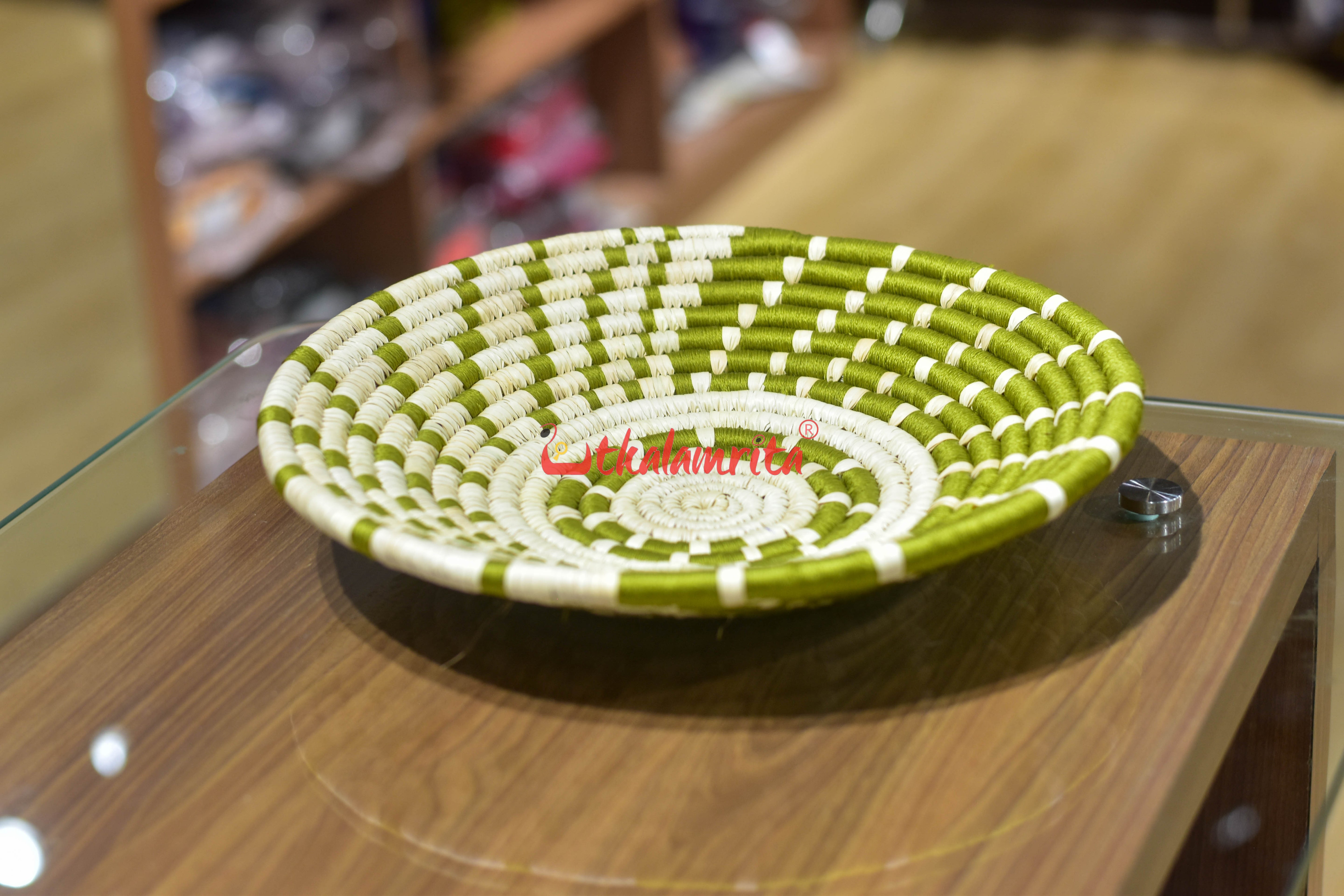 Sabai Grass Olive Wall Basket- Large