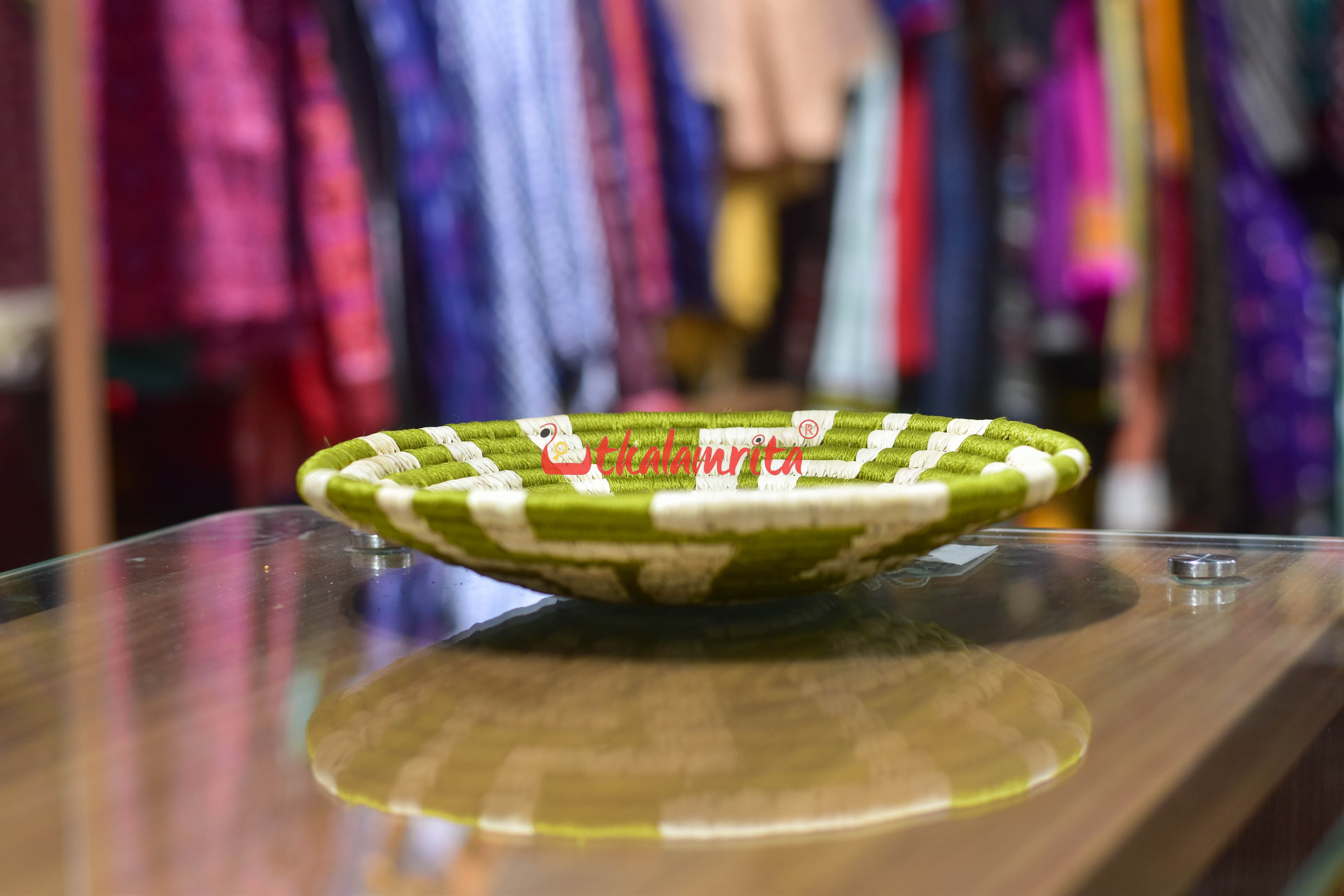 Sabai Grass Olive Wall Basket- Medium