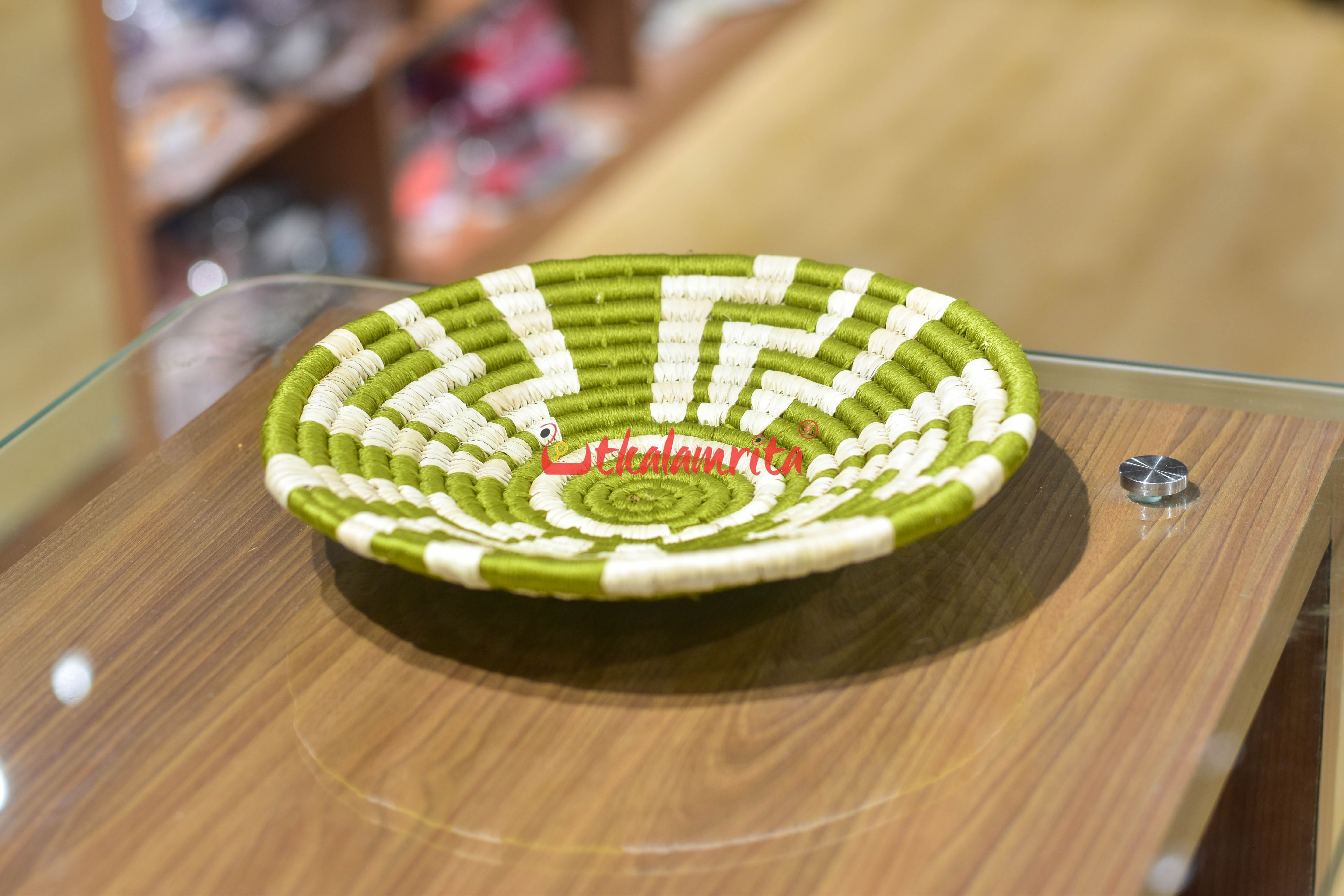 Sabai Grass Olive Wall Basket- Medium