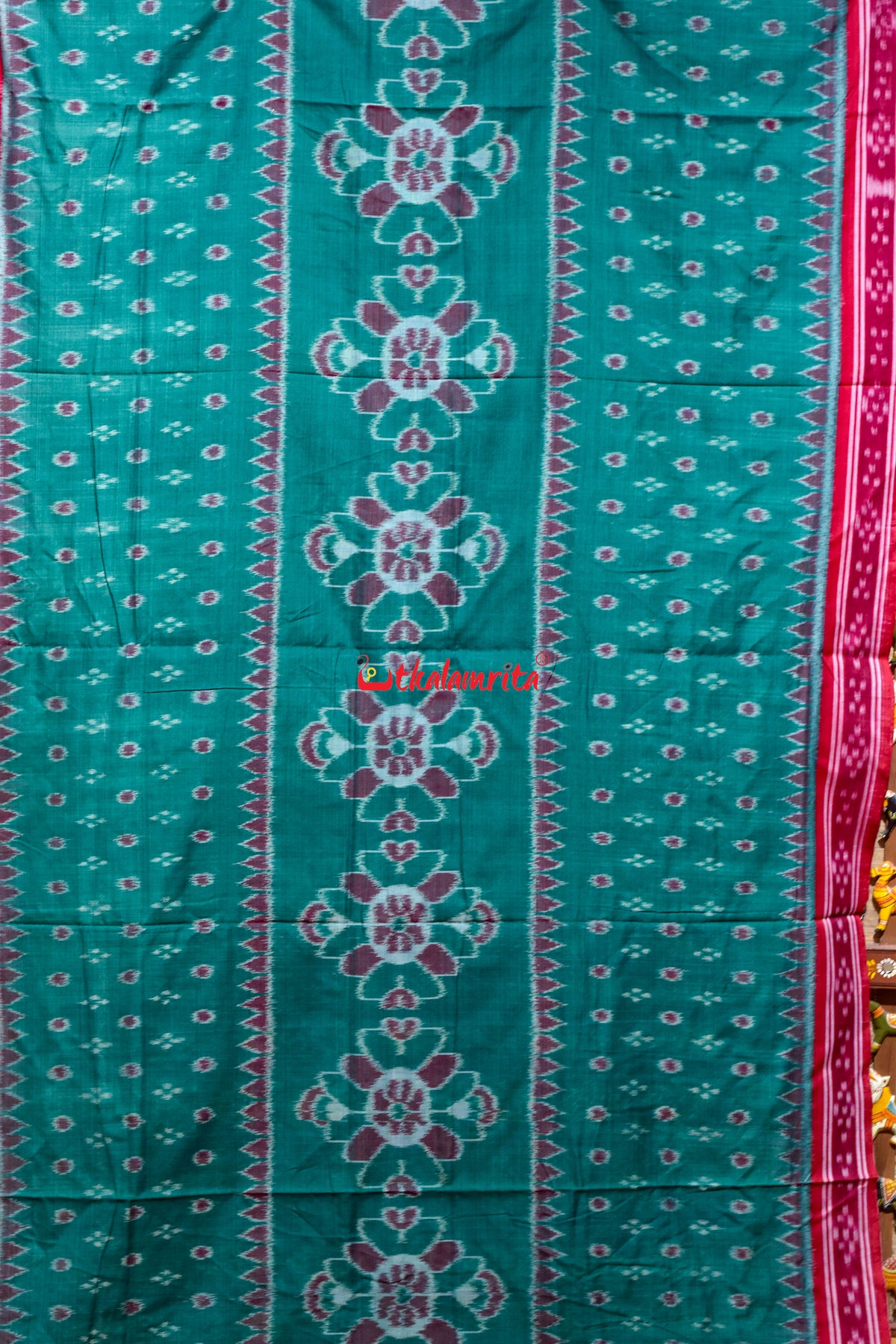 Green Red Middle Flower Khandua Cotton Saree
