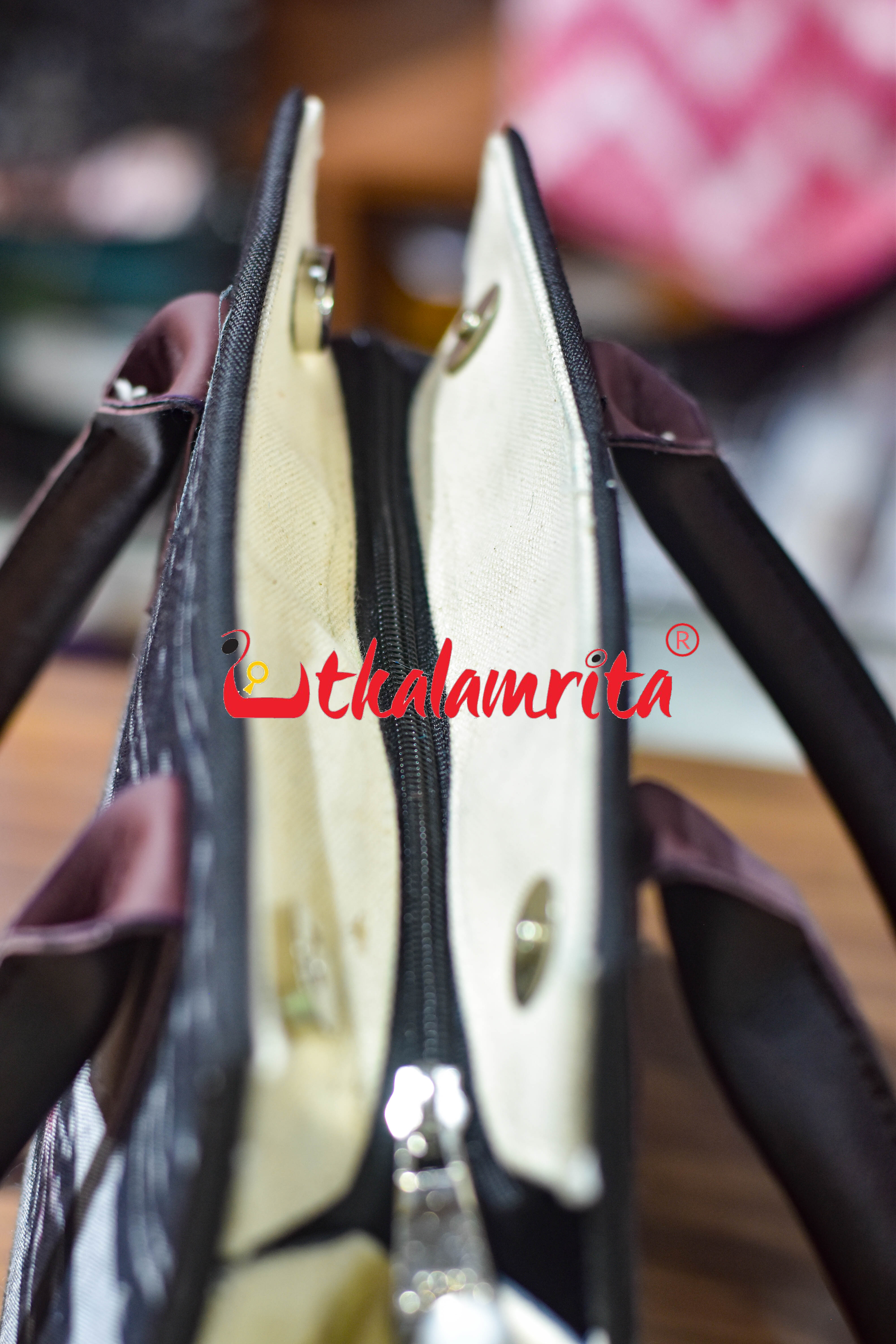 Black Single Flower Lines Trapezium Vanity Bag