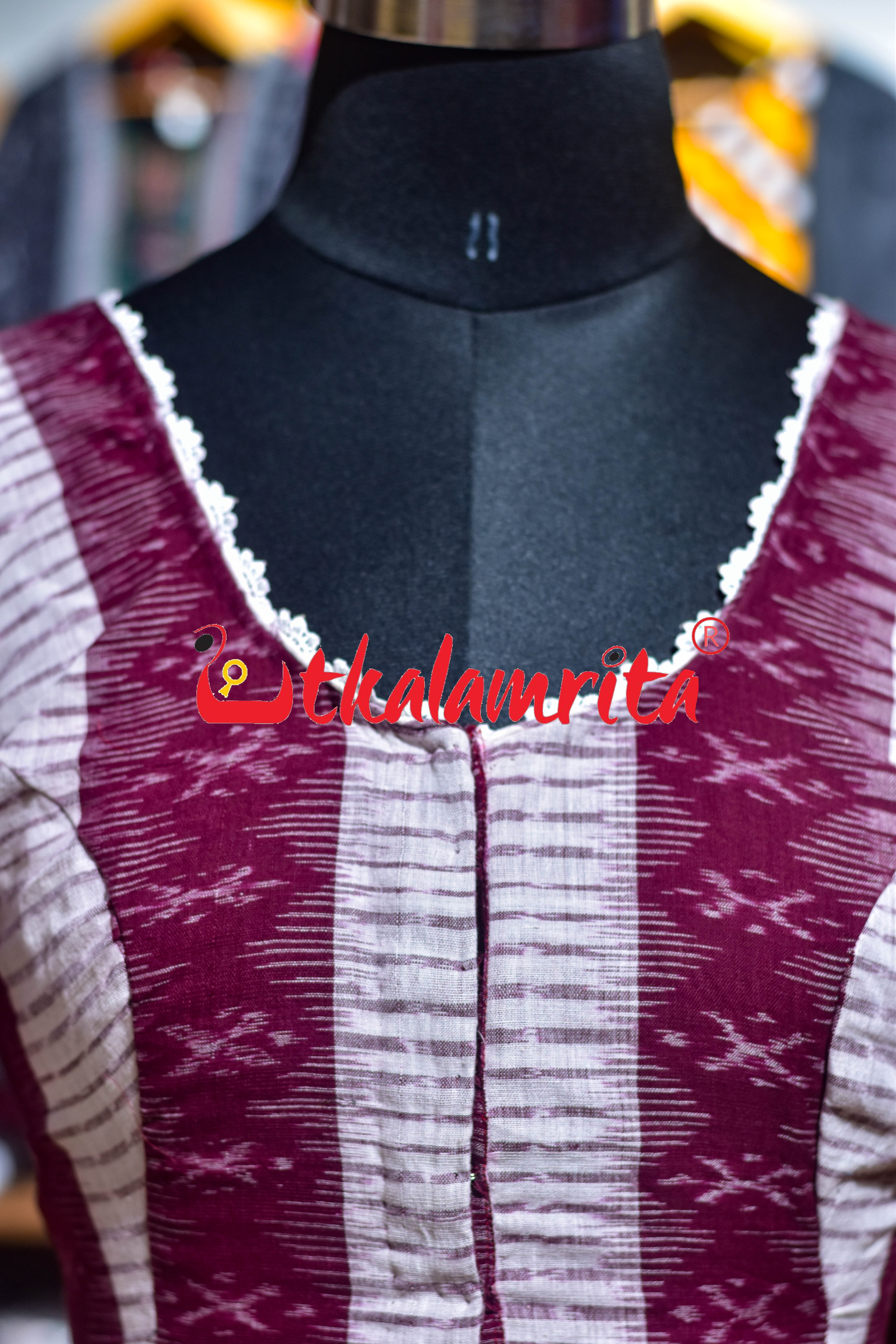 White Maroon Bandha (Blouse)