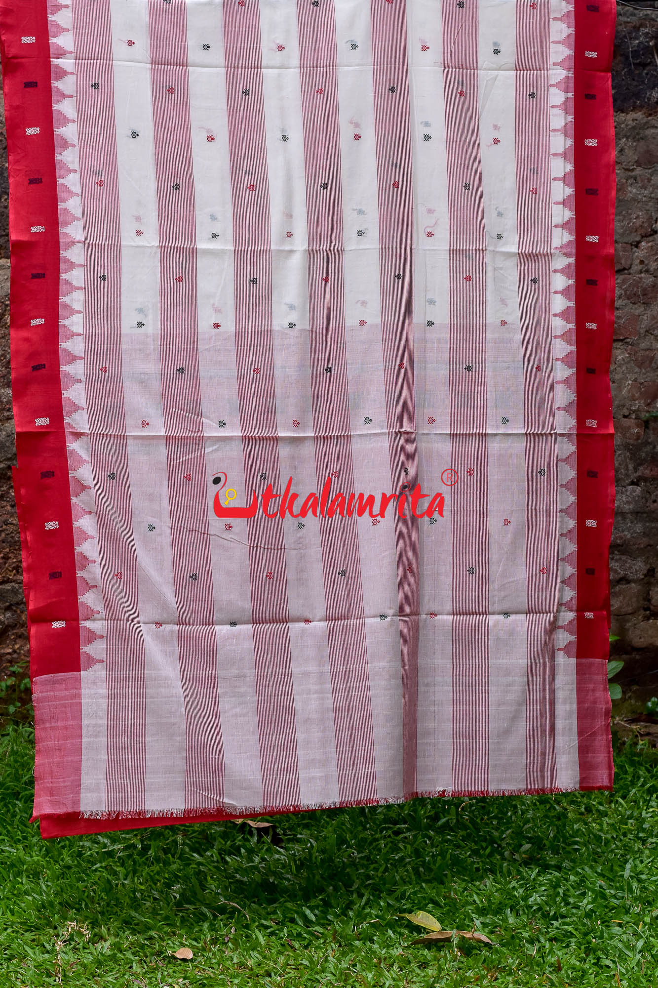 Lal Paar Lines White Phoda Kumbha Cotton Saree