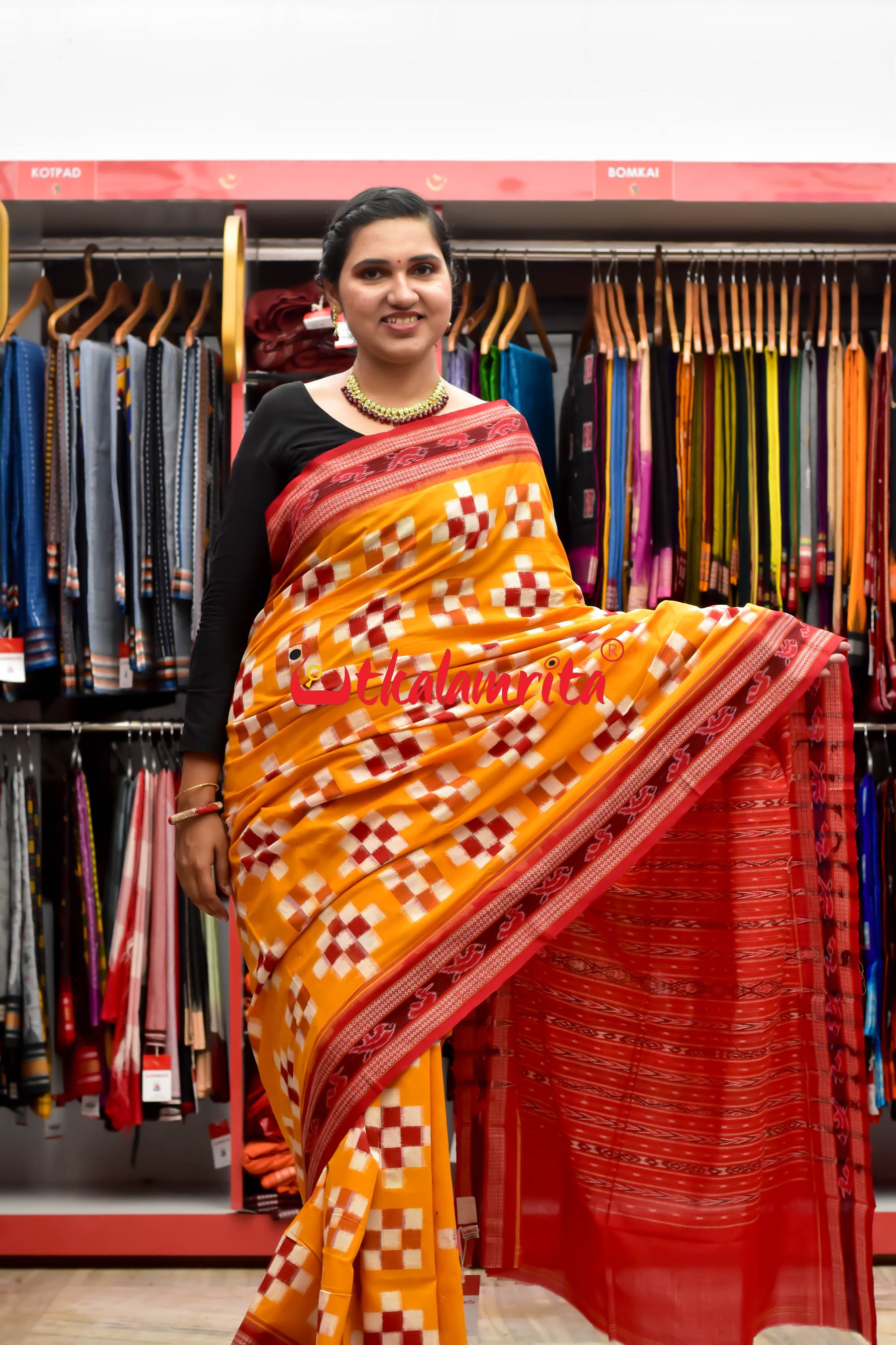 Yellow Red 7 Kuthi Pasapali Cotton Saree