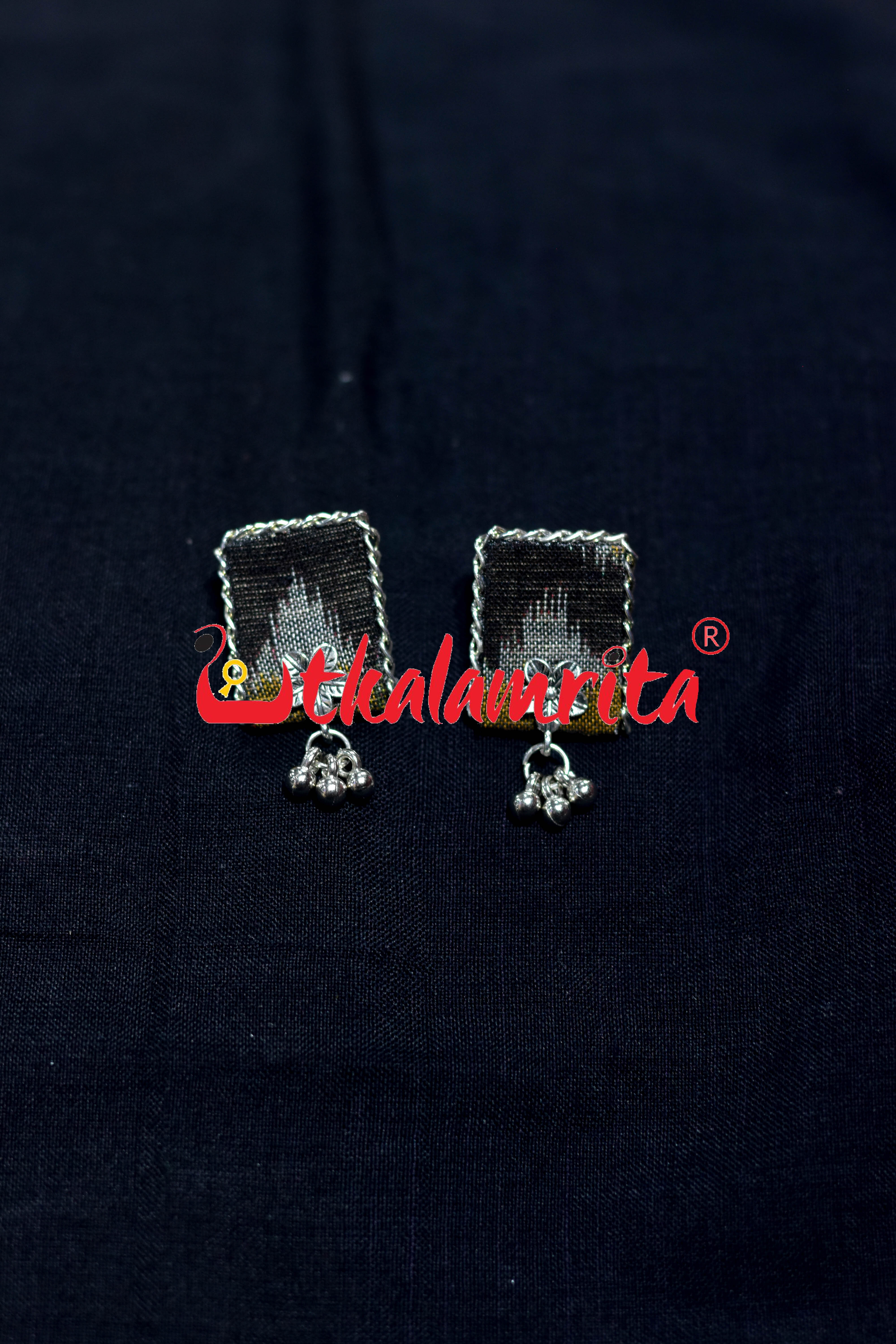 Silver Black Ikat Small Choker Set