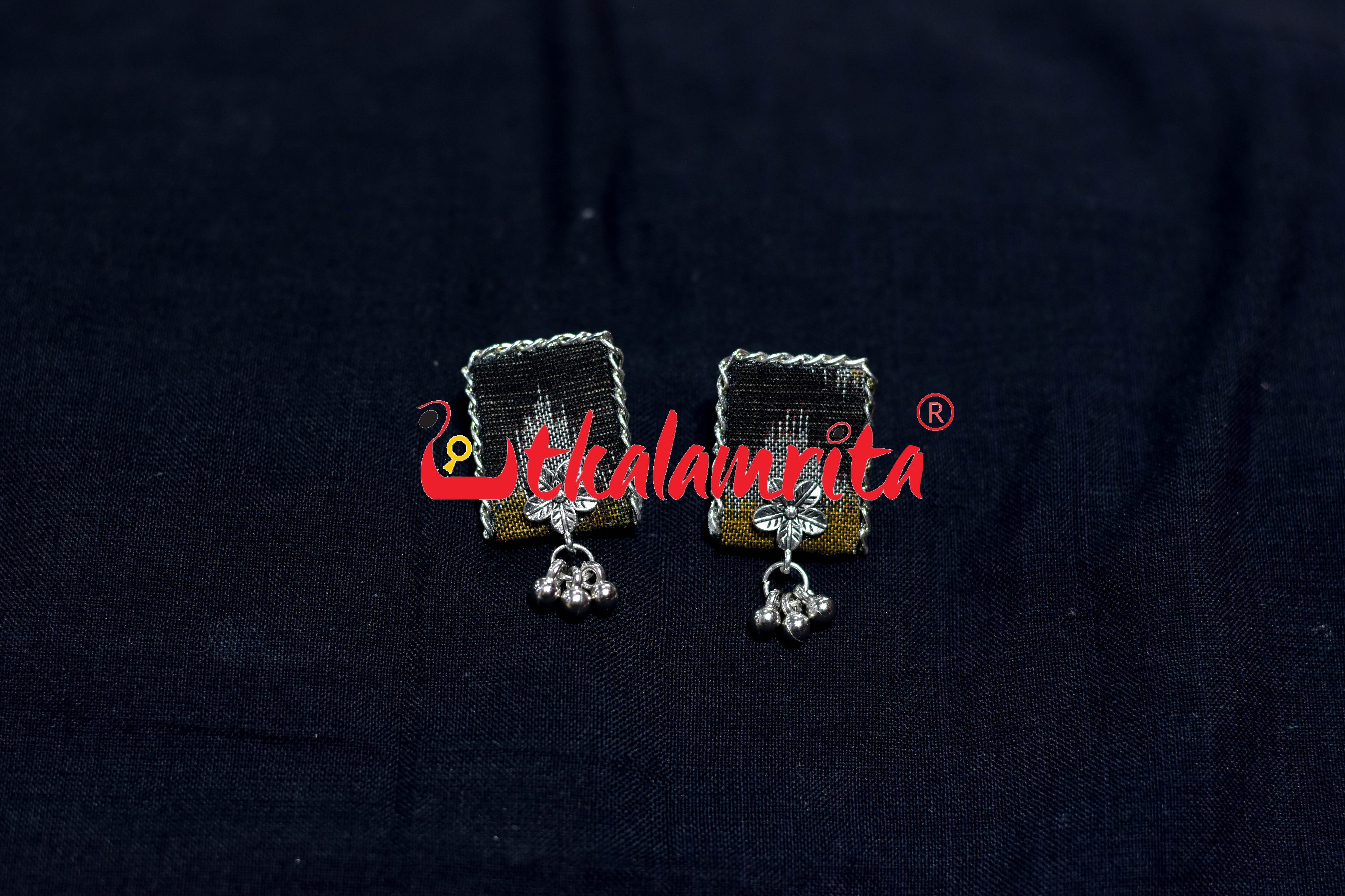 Silver Black Ikat Small Choker Set