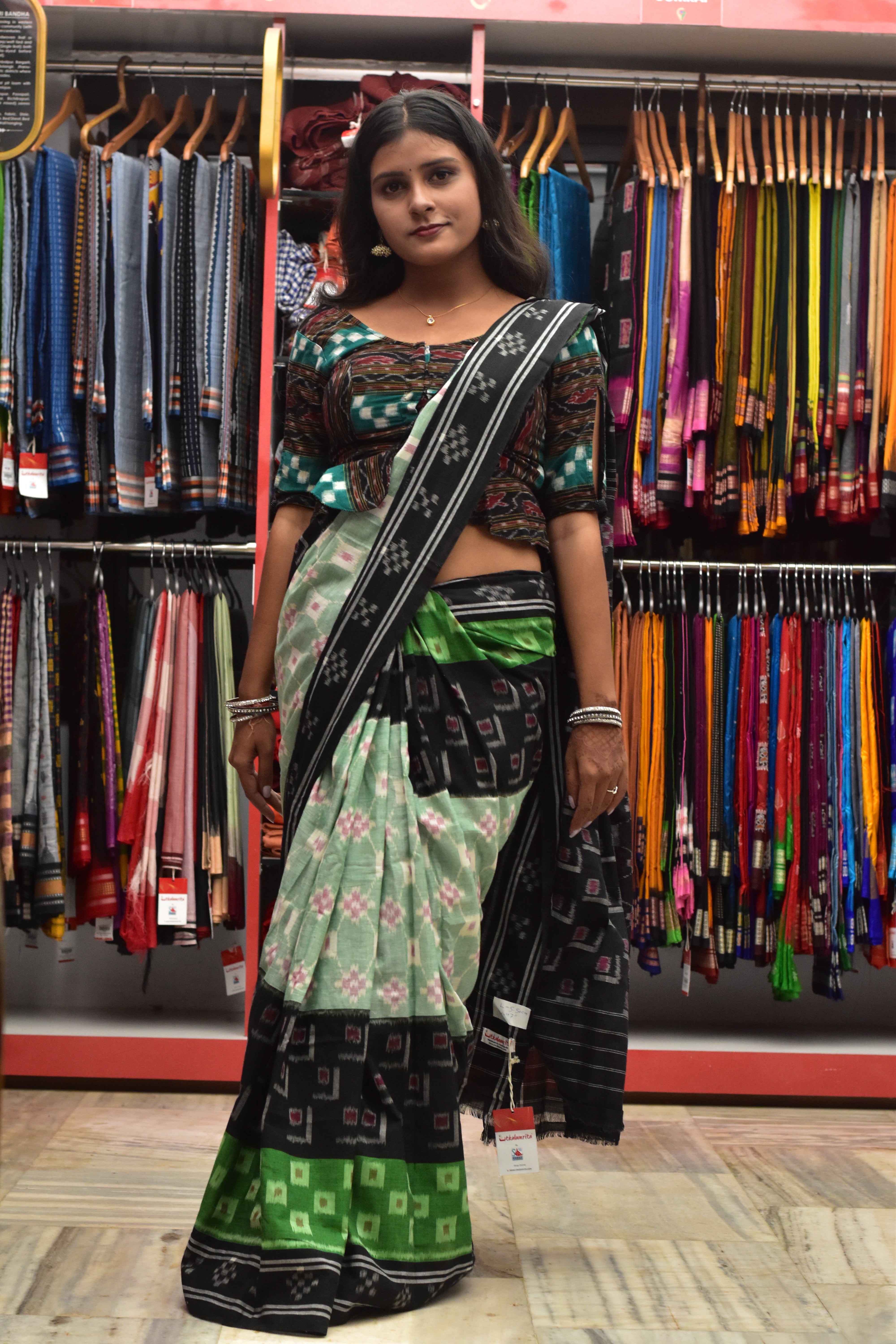5D Green Middle Chain Khandua Cotton Saree