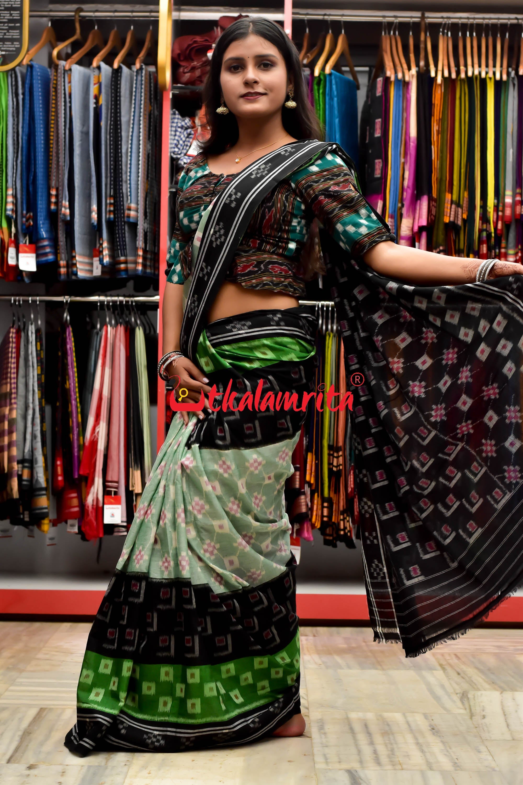 5D Green Middle Chain Khandua Cotton Saree