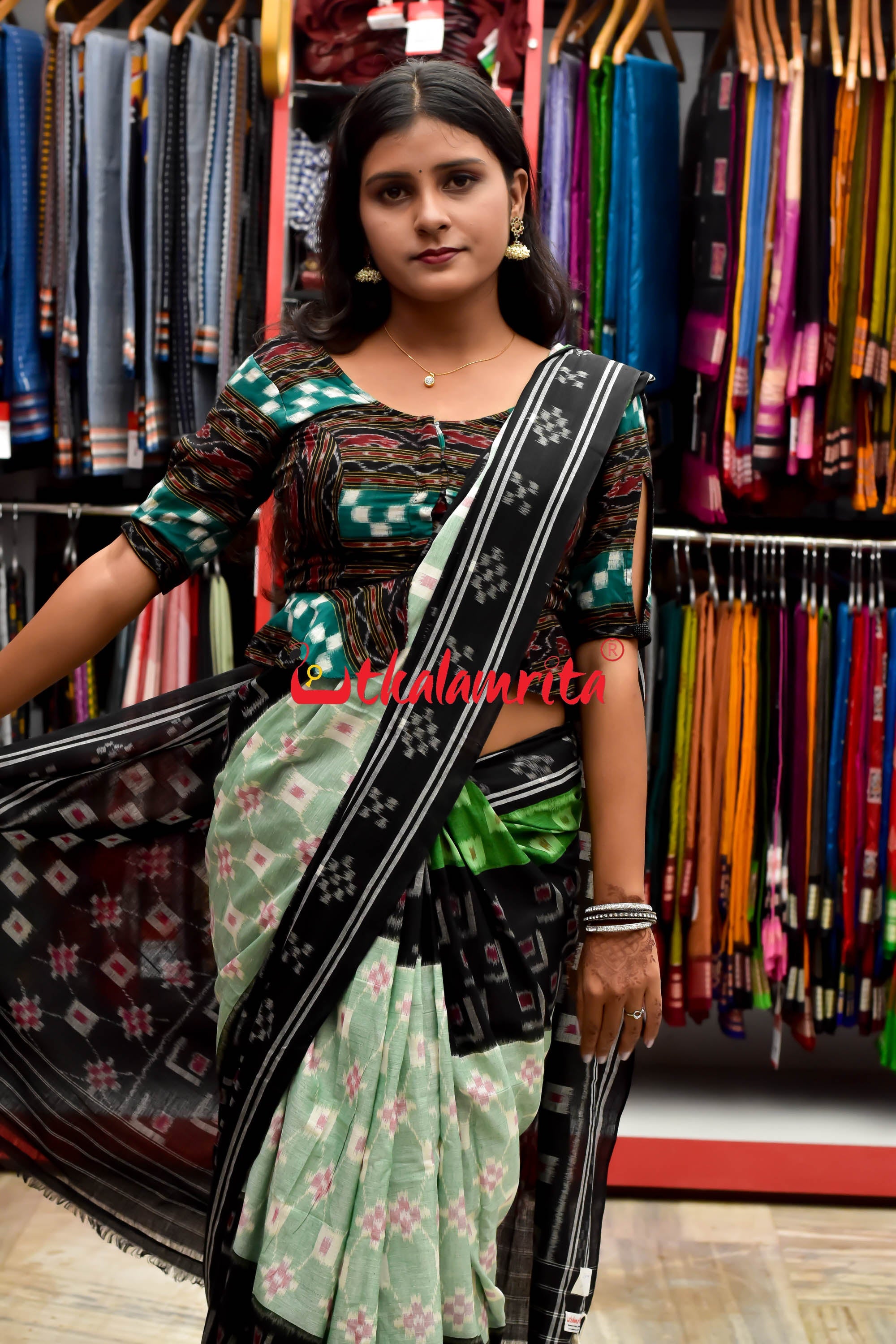 5D Green Middle Chain Khandua Cotton Saree