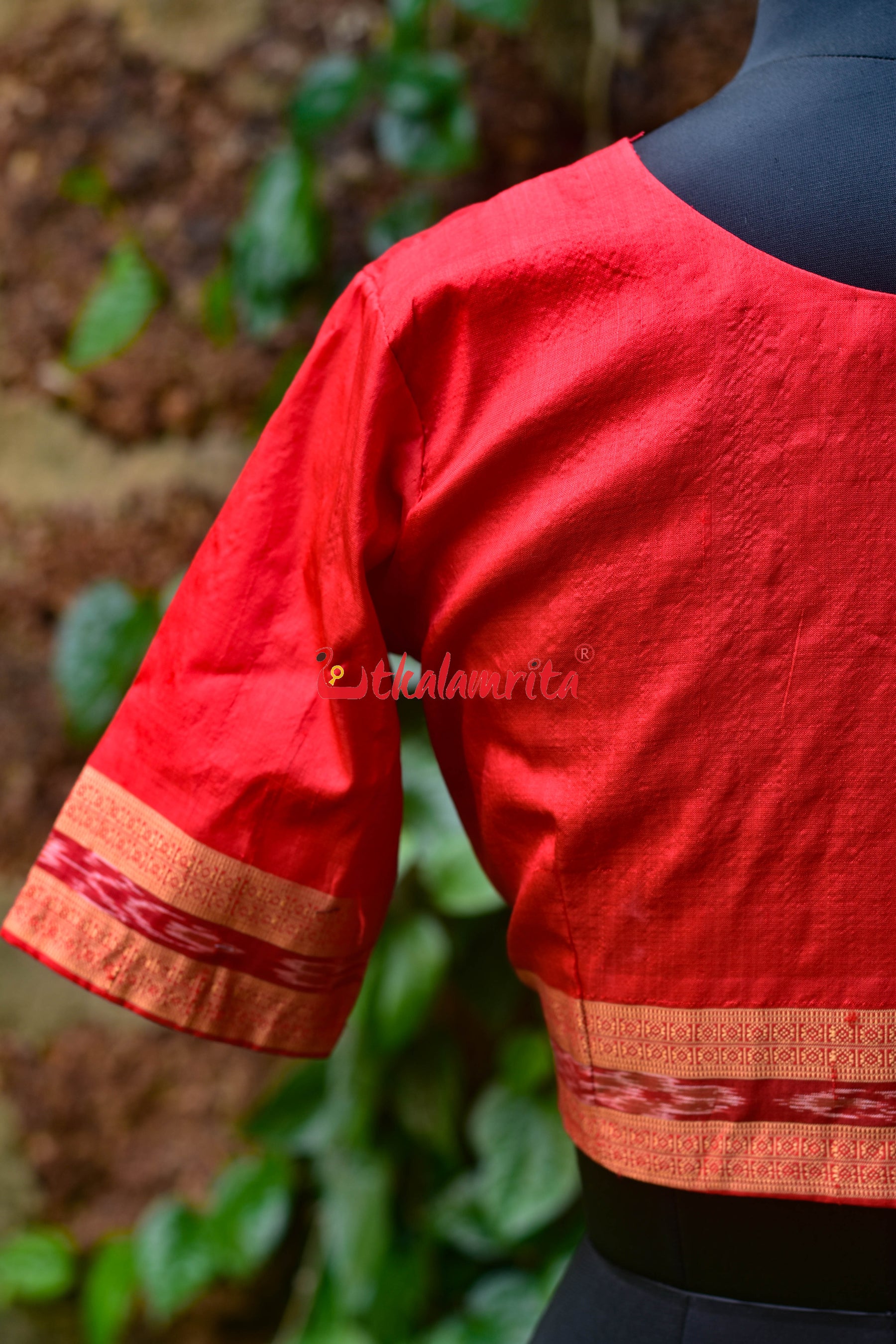 Red Fish Bandha Border Dancer Silk (Blouse Piece)