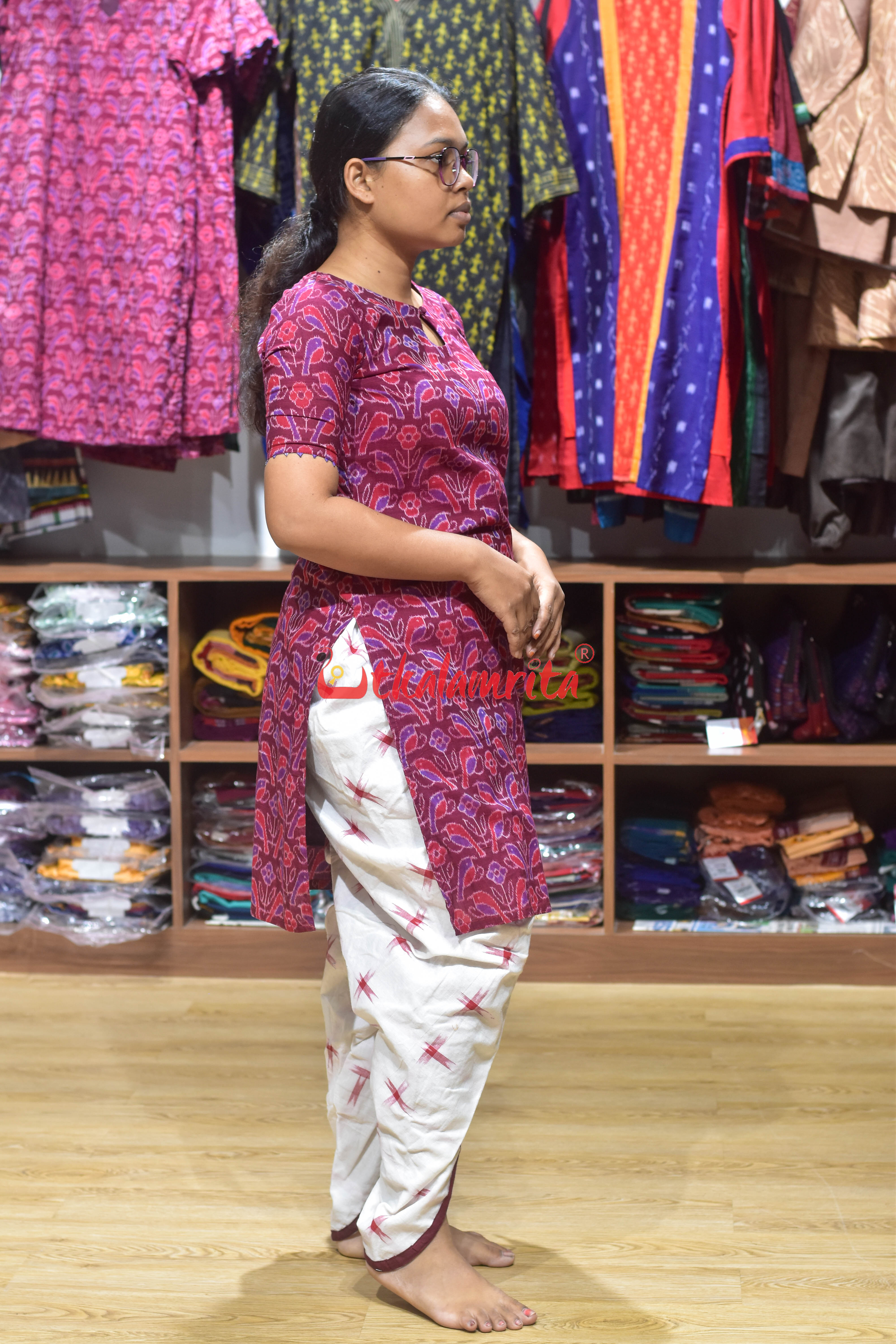 White with Red Star (Ladies' Tulip Pant)