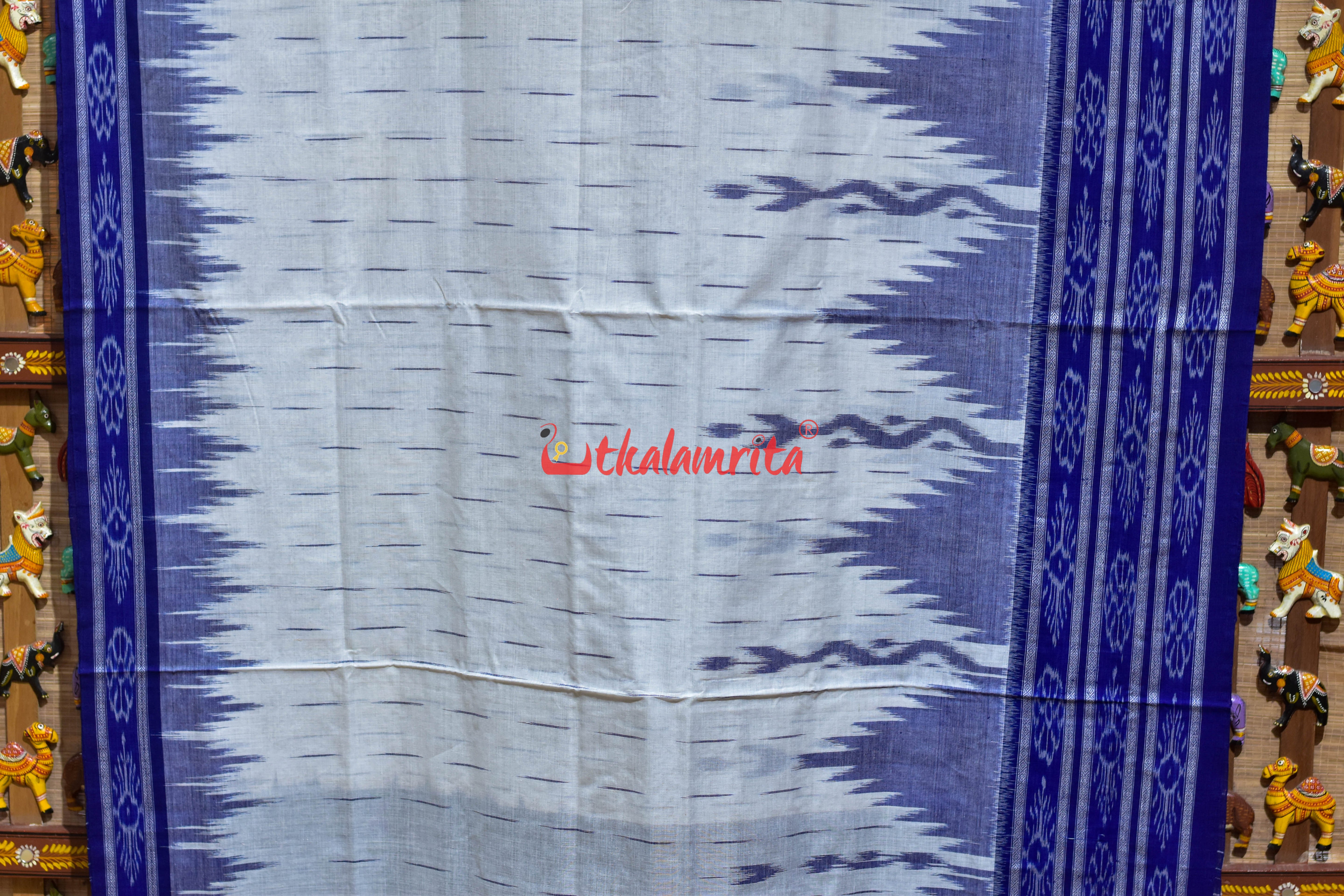 White Blue Daali Scot Khandua Cotton Saree