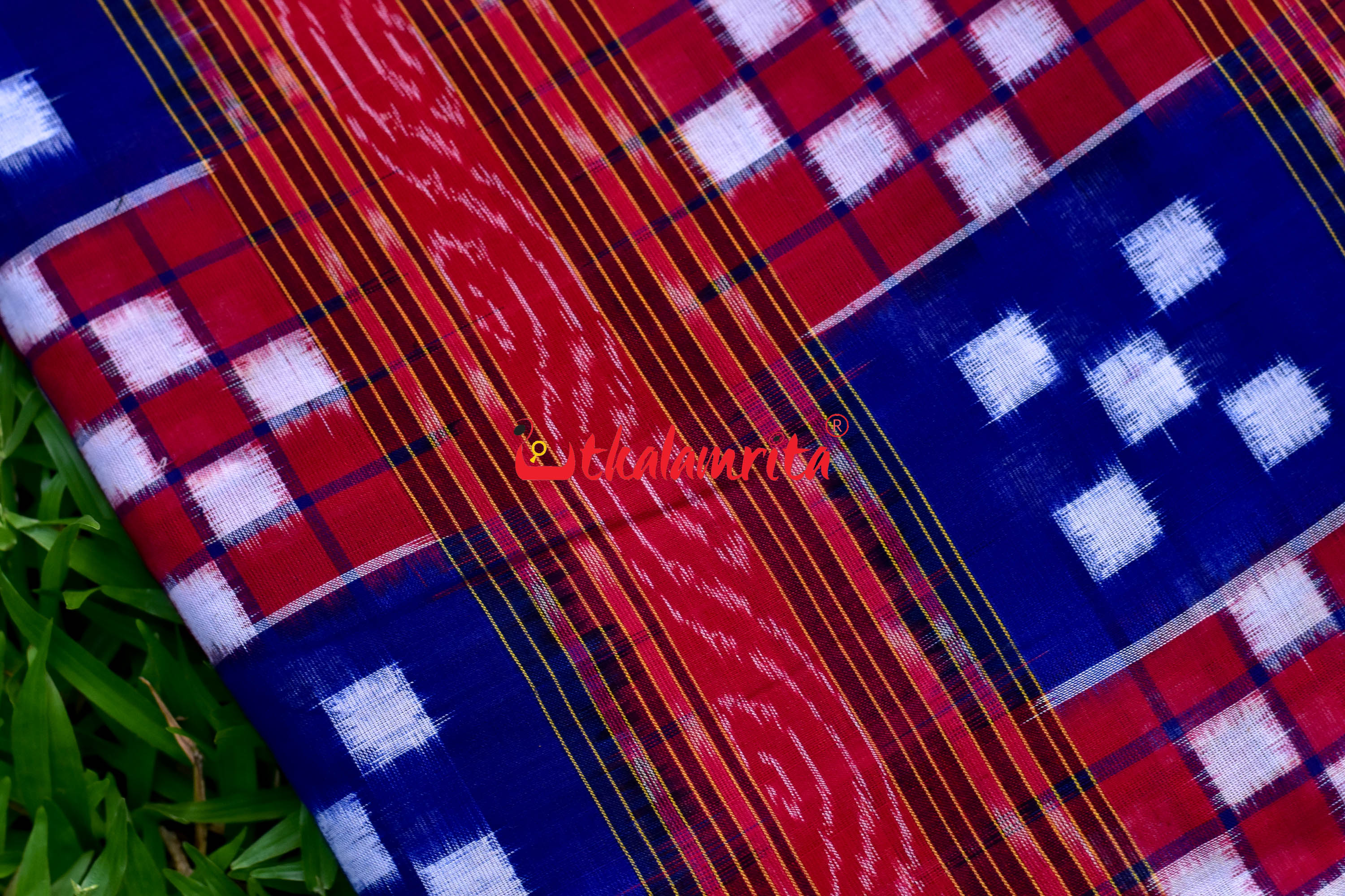 5 Kuthi Bichitrapuri Red Blue (Fabric)