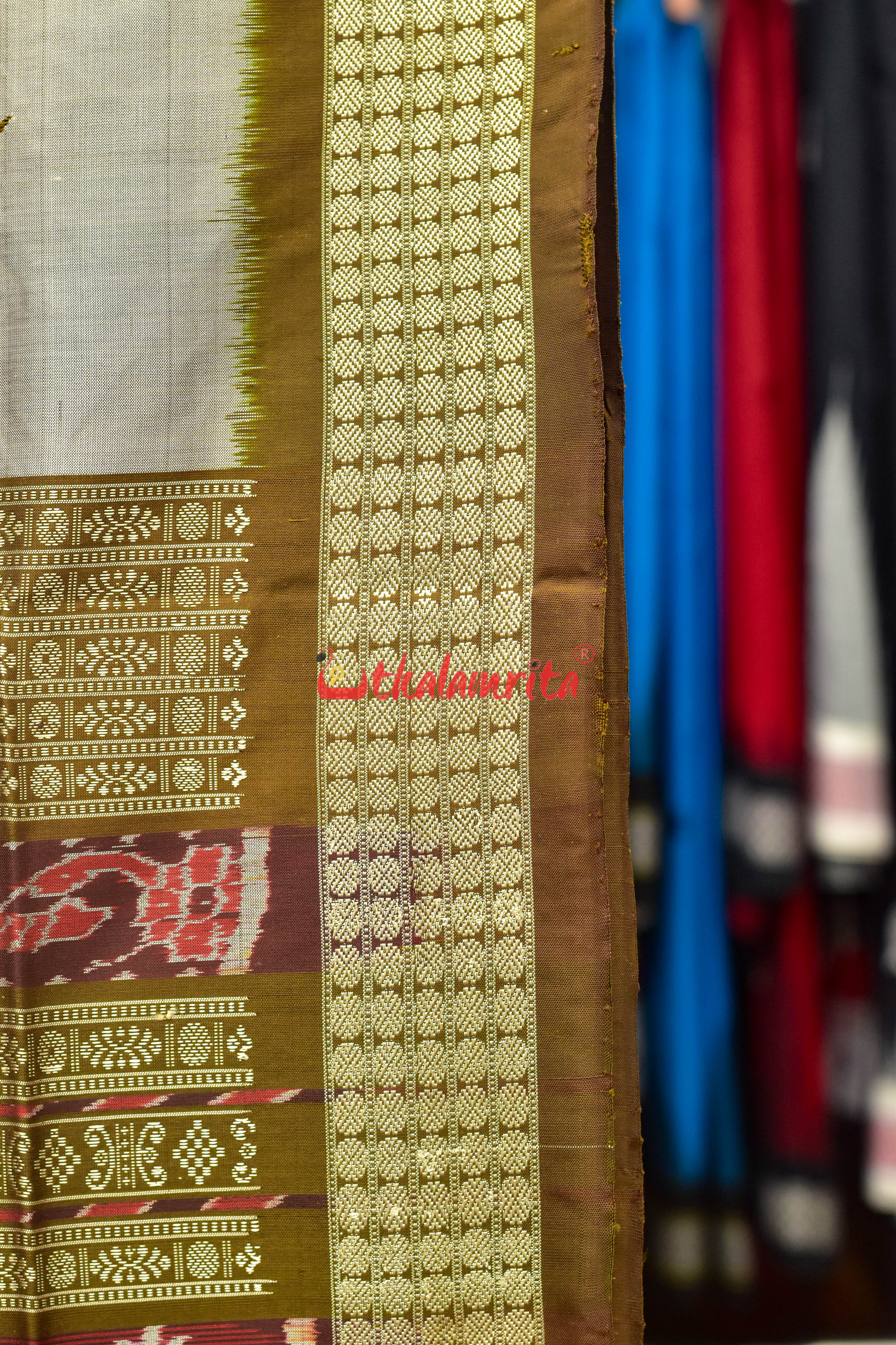 Box Bomkai Peach Janhiphuliya Bomkai Silk Saree