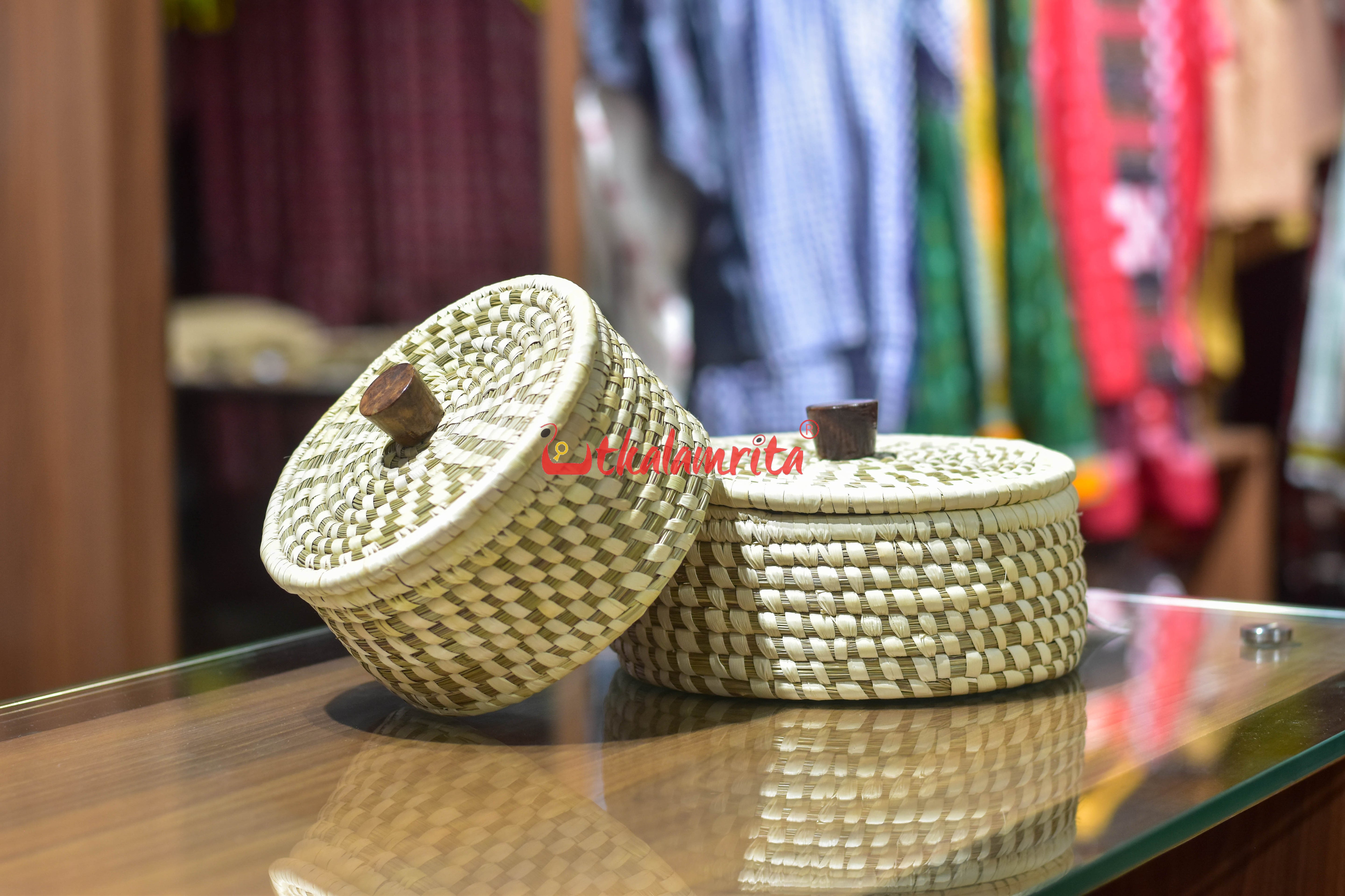 Sabai Grass Roti Box with Wooden Lid (large)