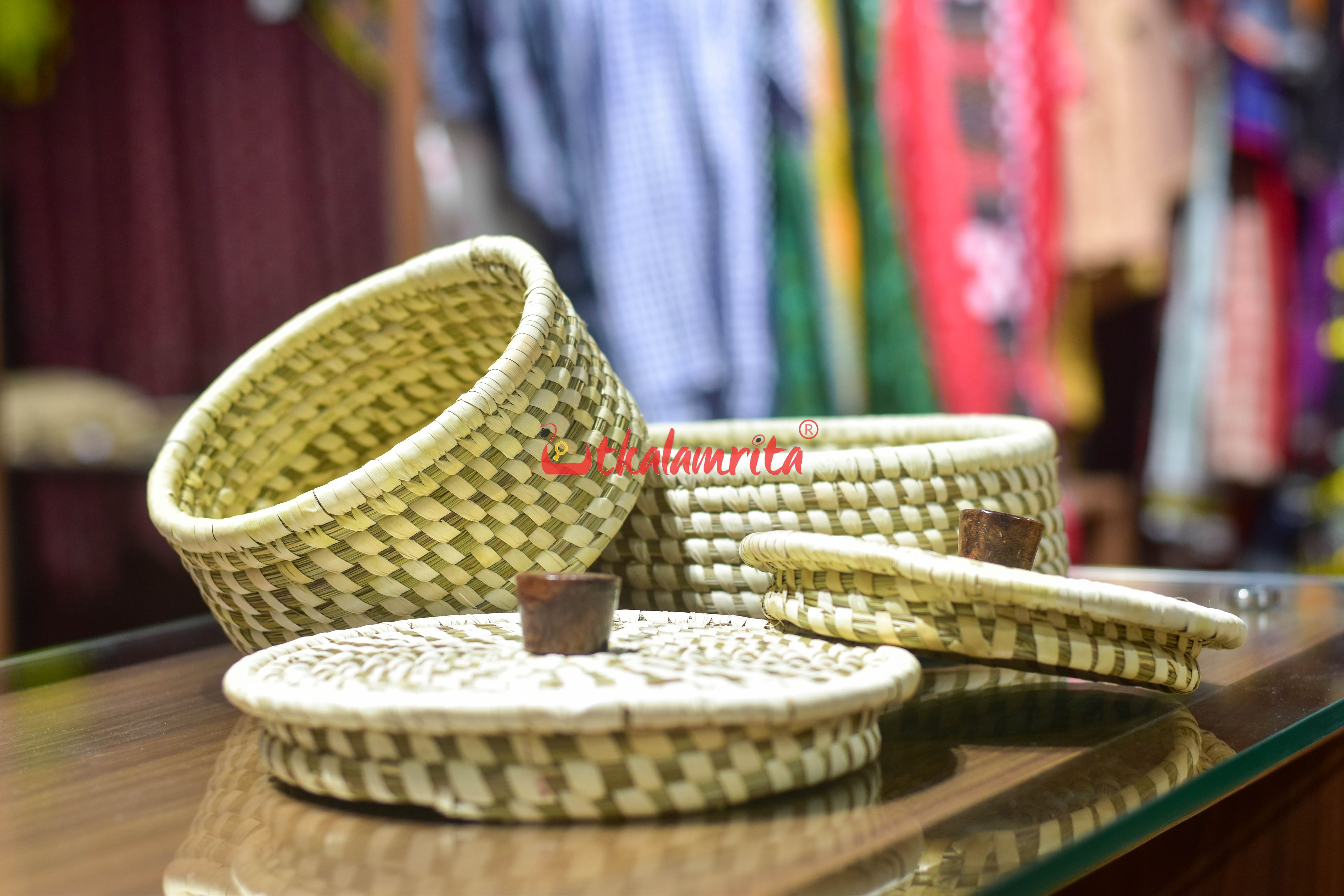 Sabai Grass Roti Box with Wooden Lid (large)