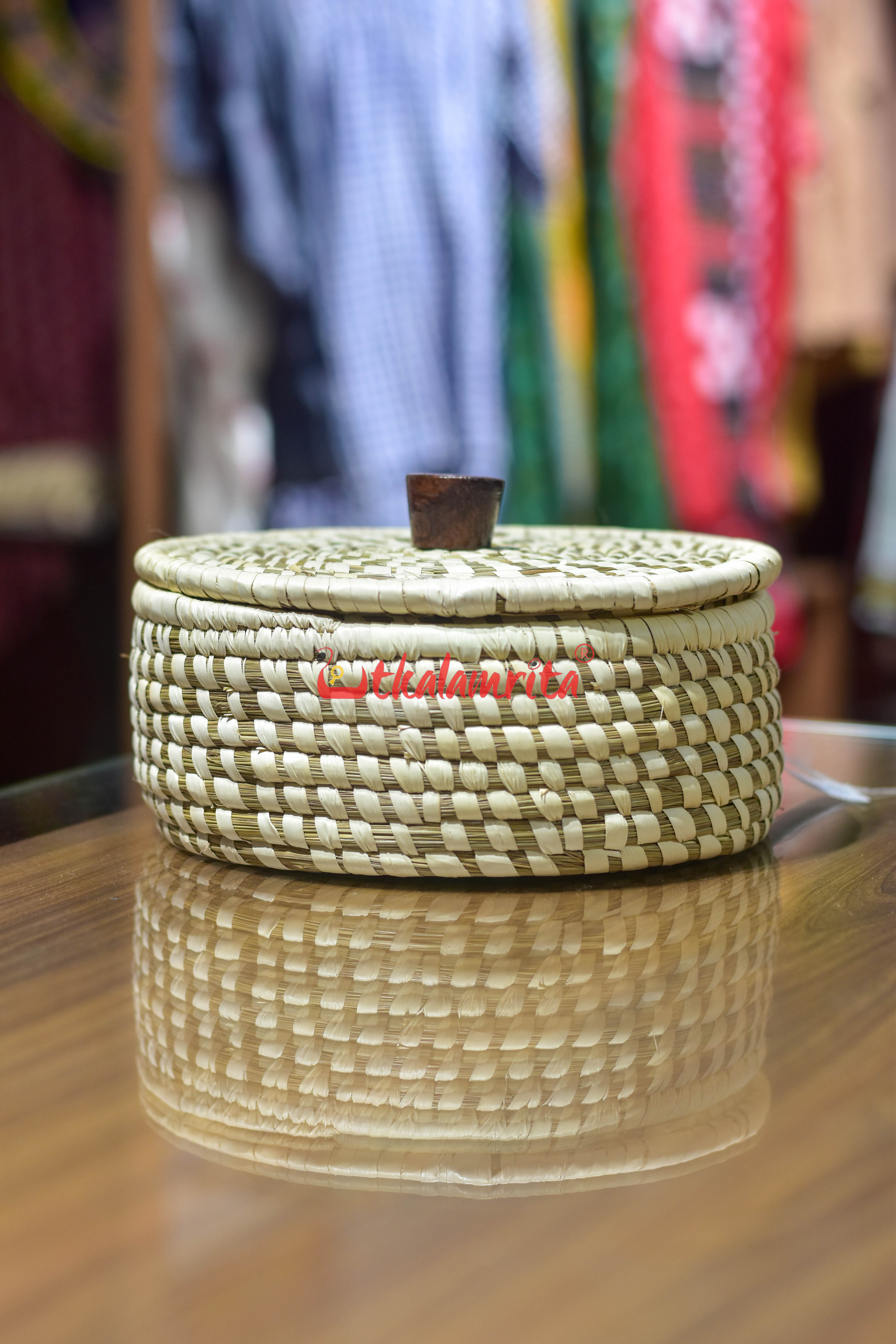 Sabai Grass Roti Box with Wooden Lid (large)