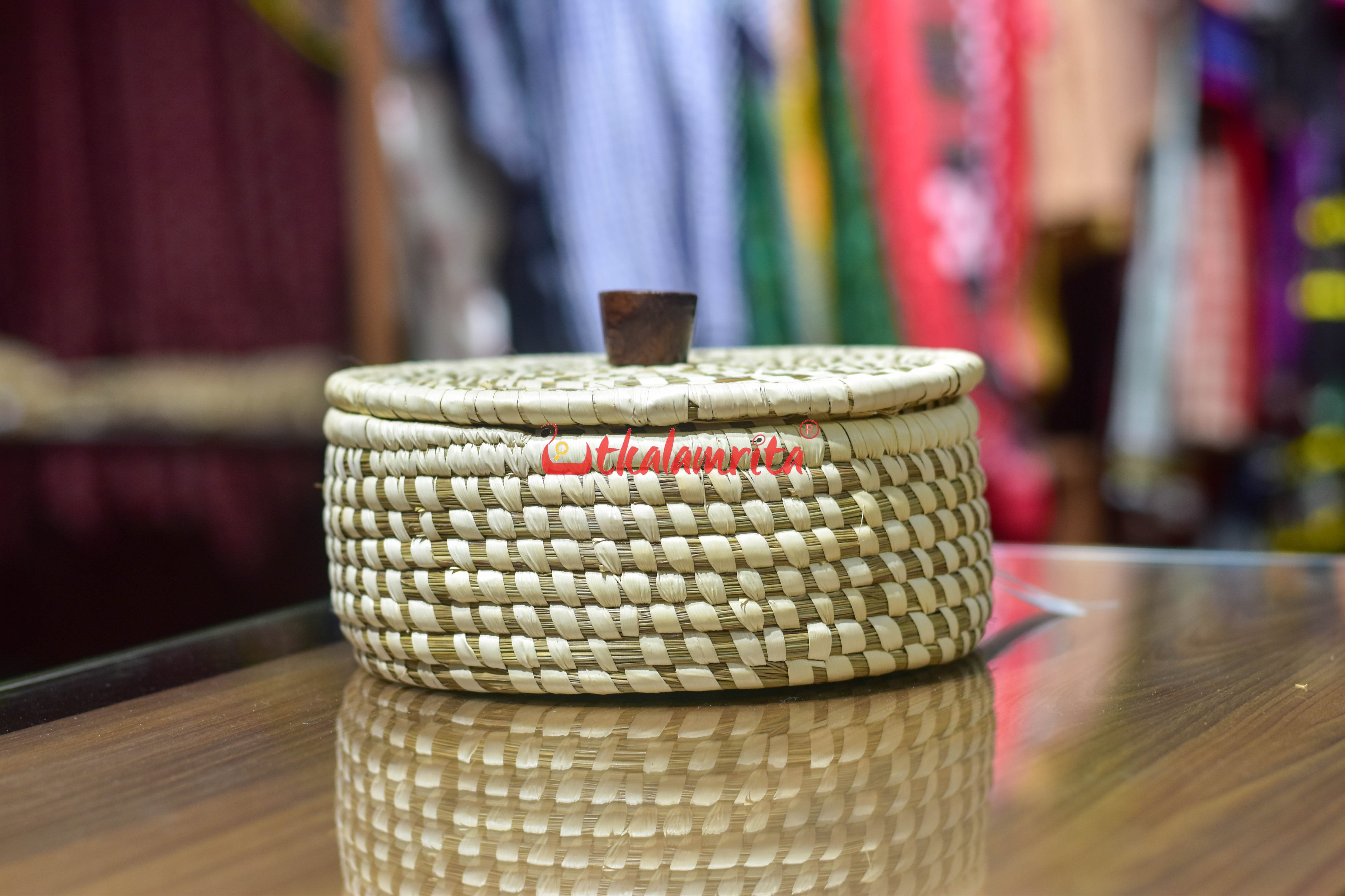 Sabai Grass Roti Box with Wooden Lid (large)