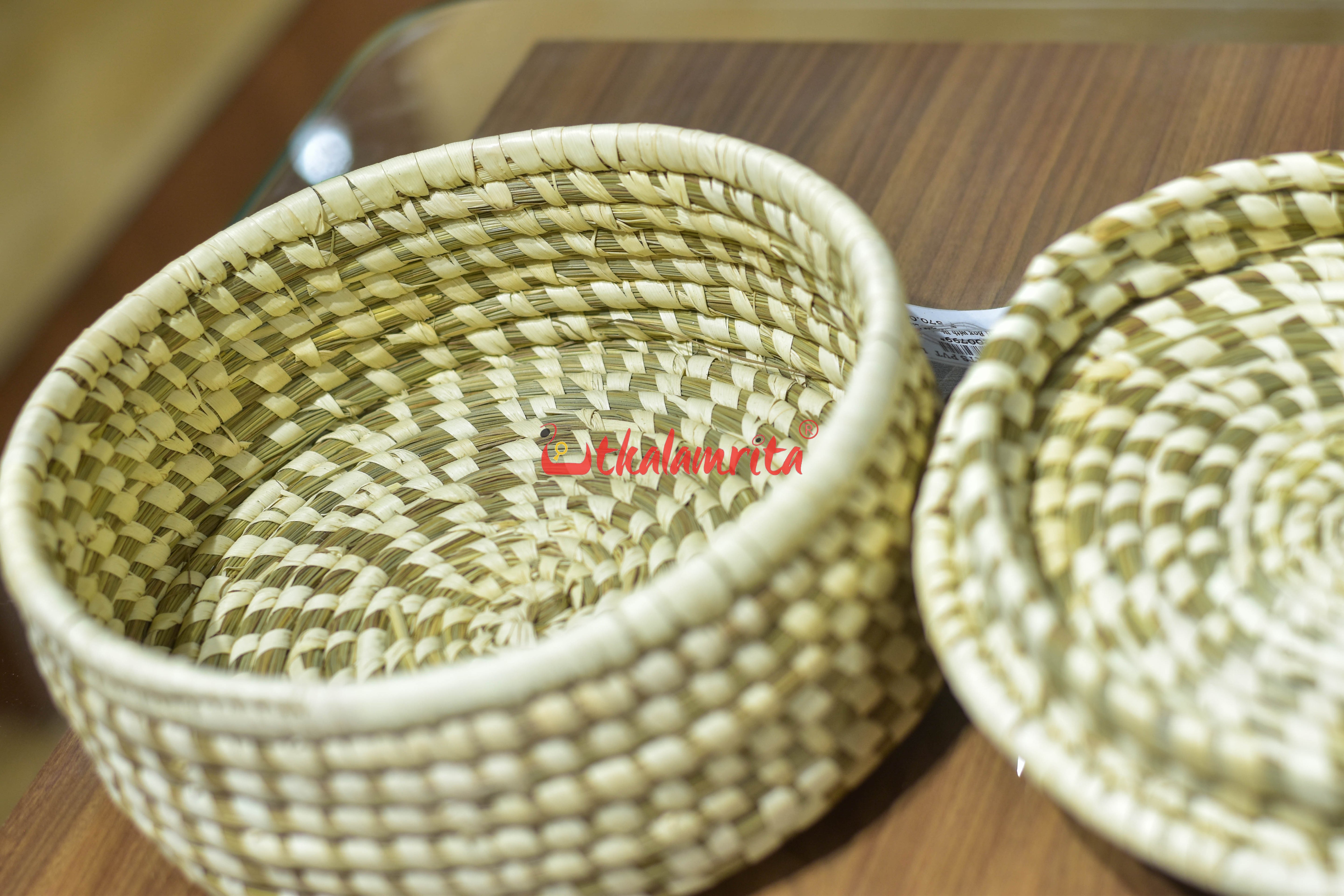 Sabai Grass Roti Box with Wooden Lid (large)