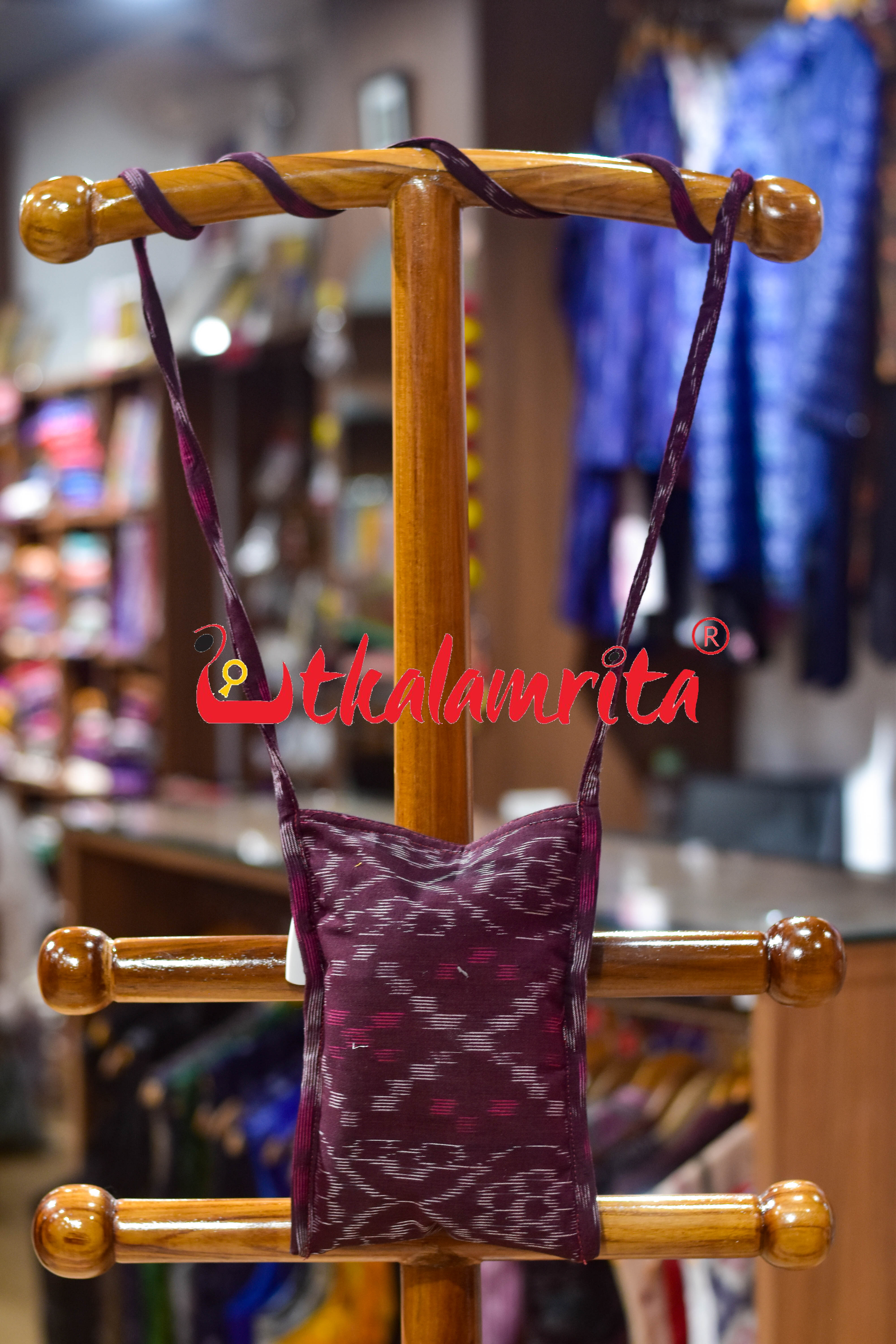 Maroon Wavy Flower Bandha Mobile Sling Bag