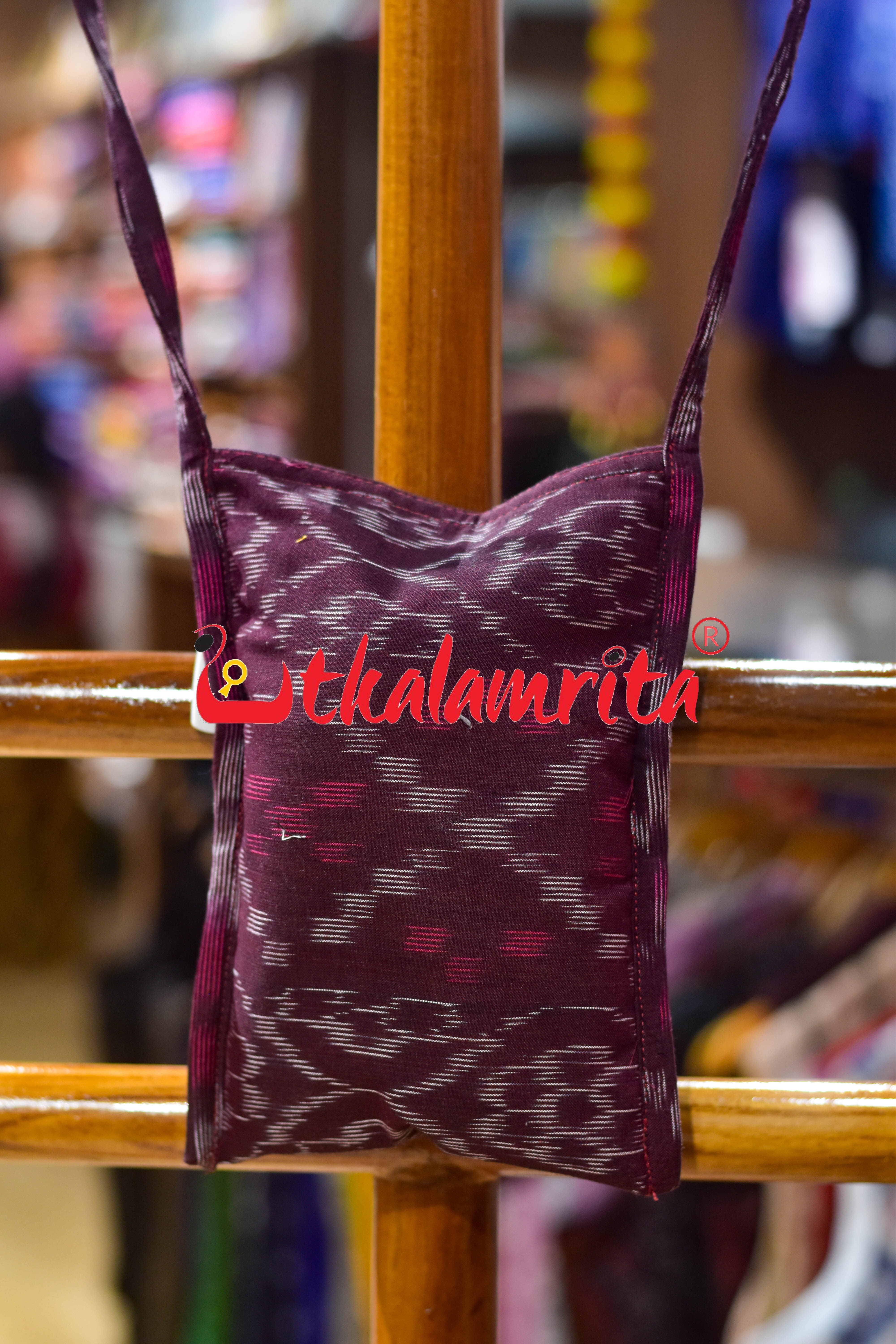 Maroon Wavy Flower Bandha Mobile Sling Bag