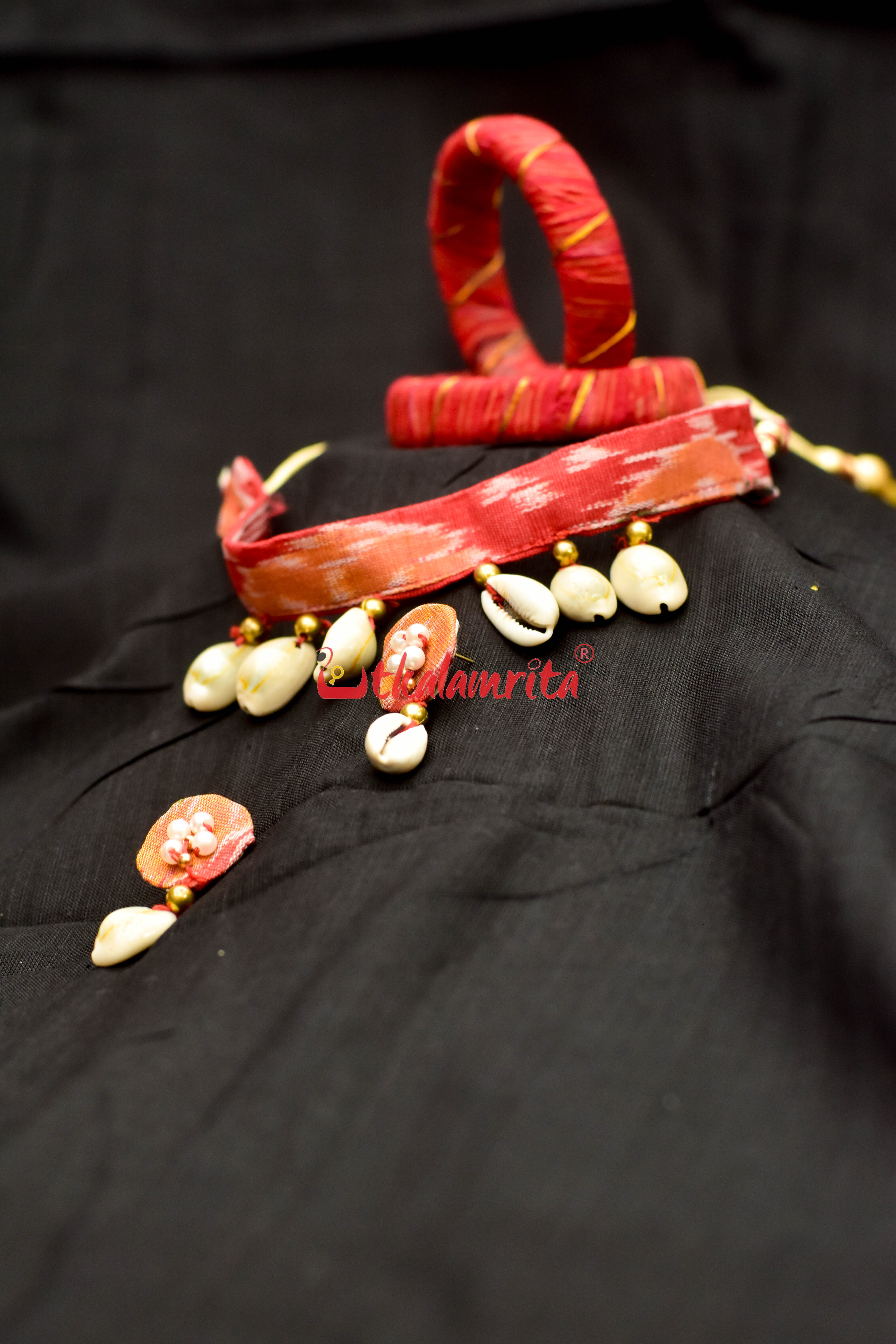 Tussar Kaudi handloom jewellery set