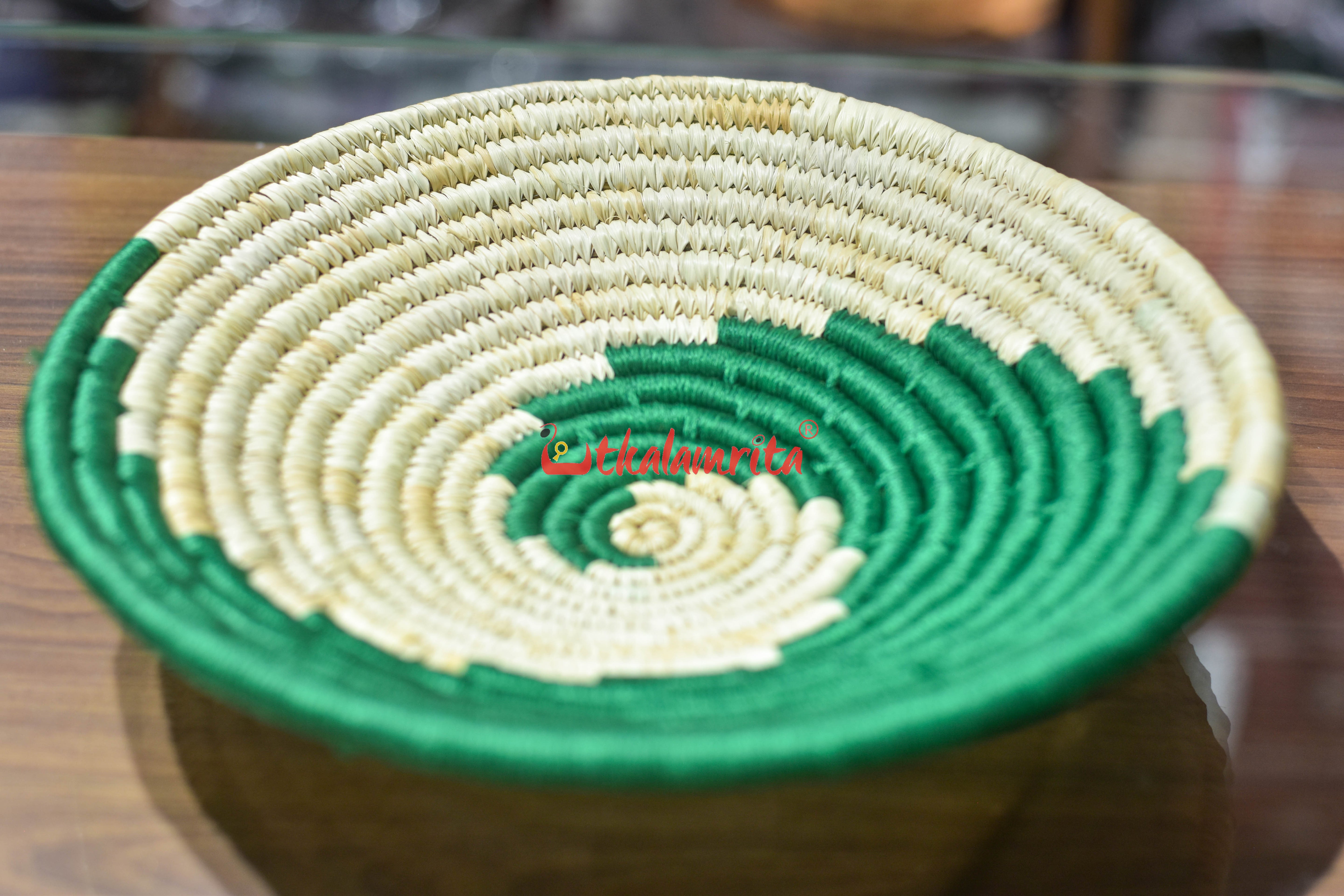 Sabai Grass Green Wall Basket- Medium