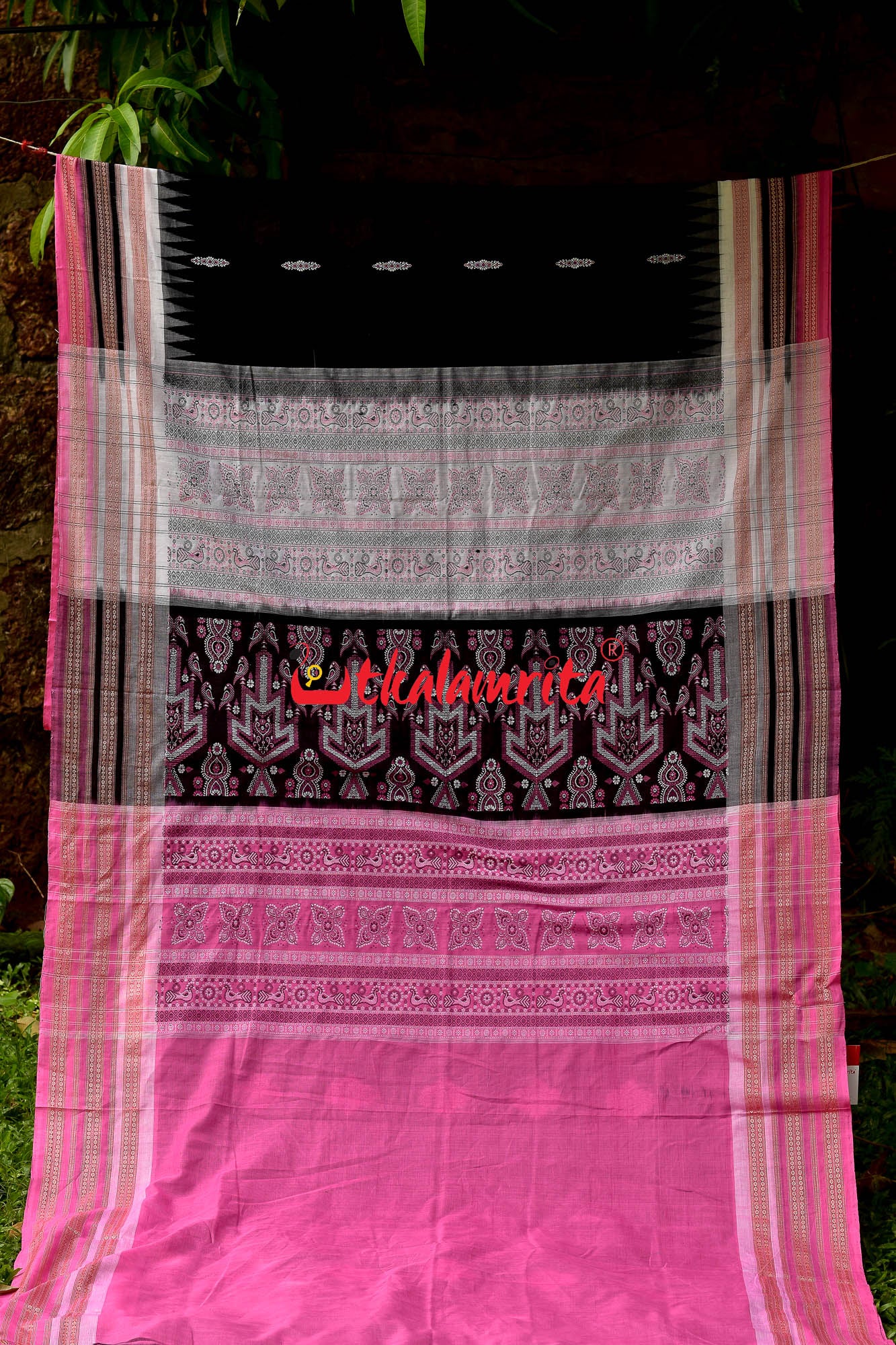 Black Pink Flower Bomkai Cotton Saree