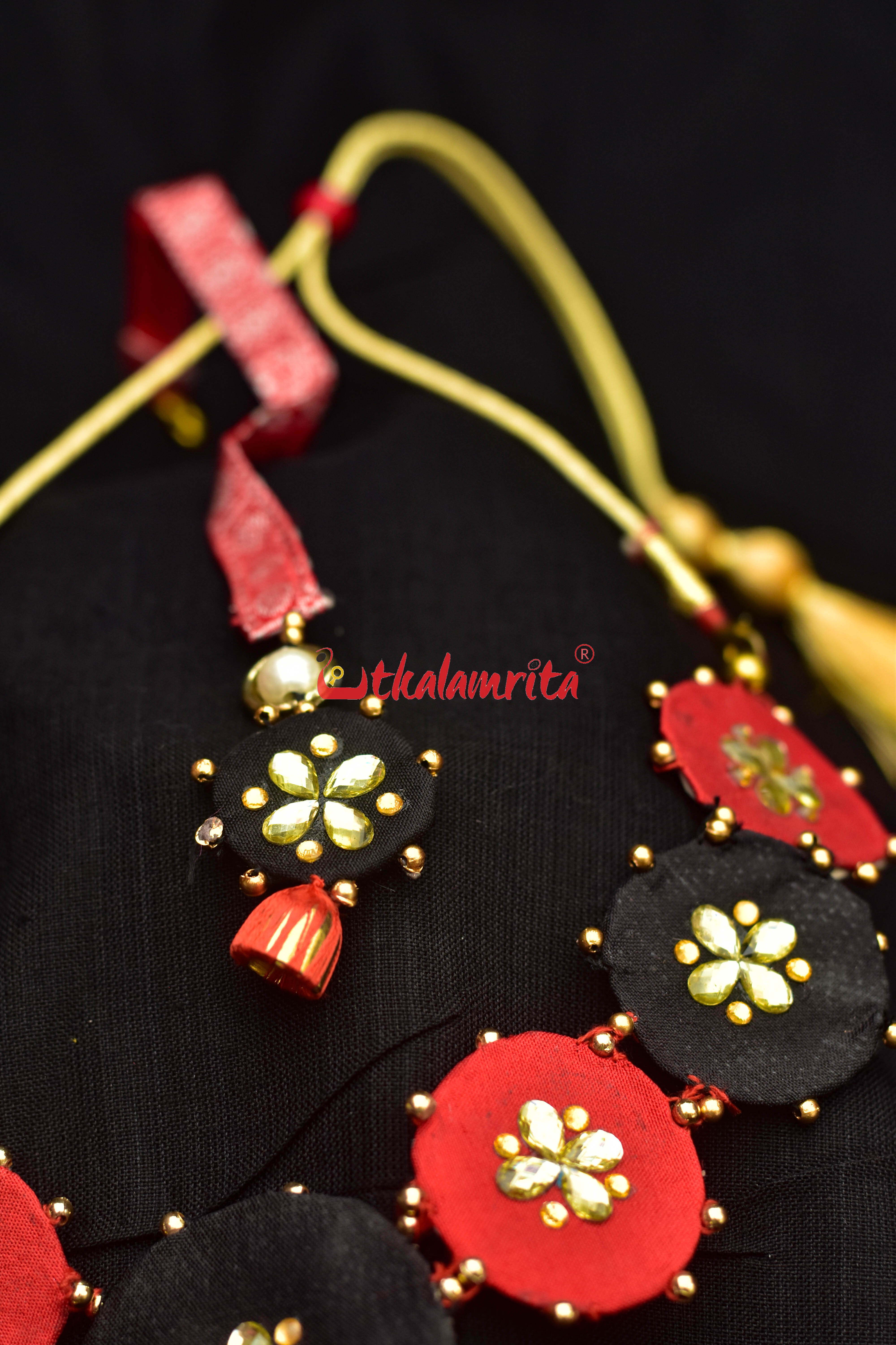 Red Black Silk Jewellery Set Handloom