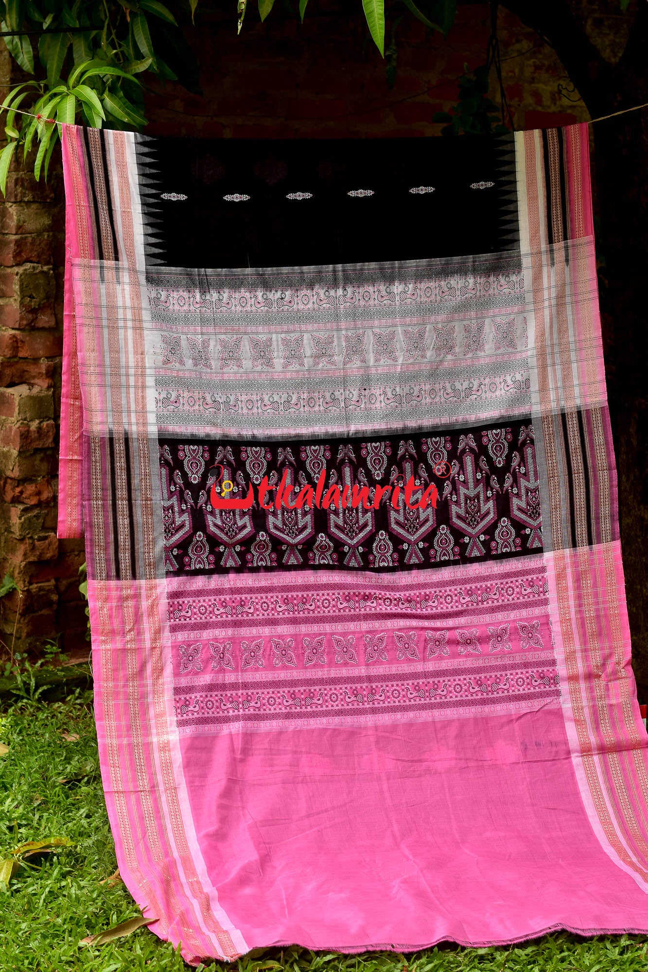 Black Pink Flower Bomkai Cotton Saree