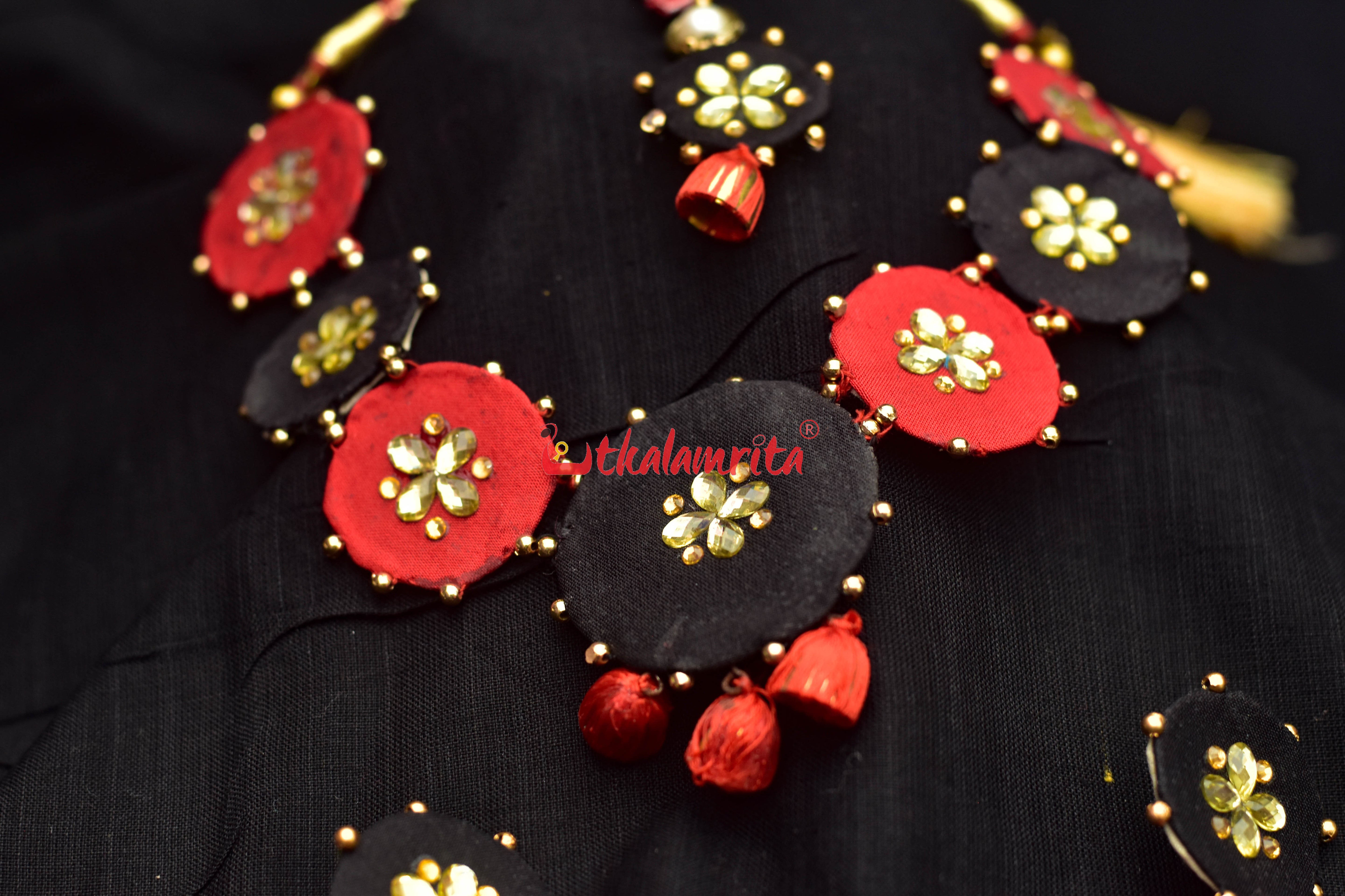 Red Black Silk Jewellery Set Handloom