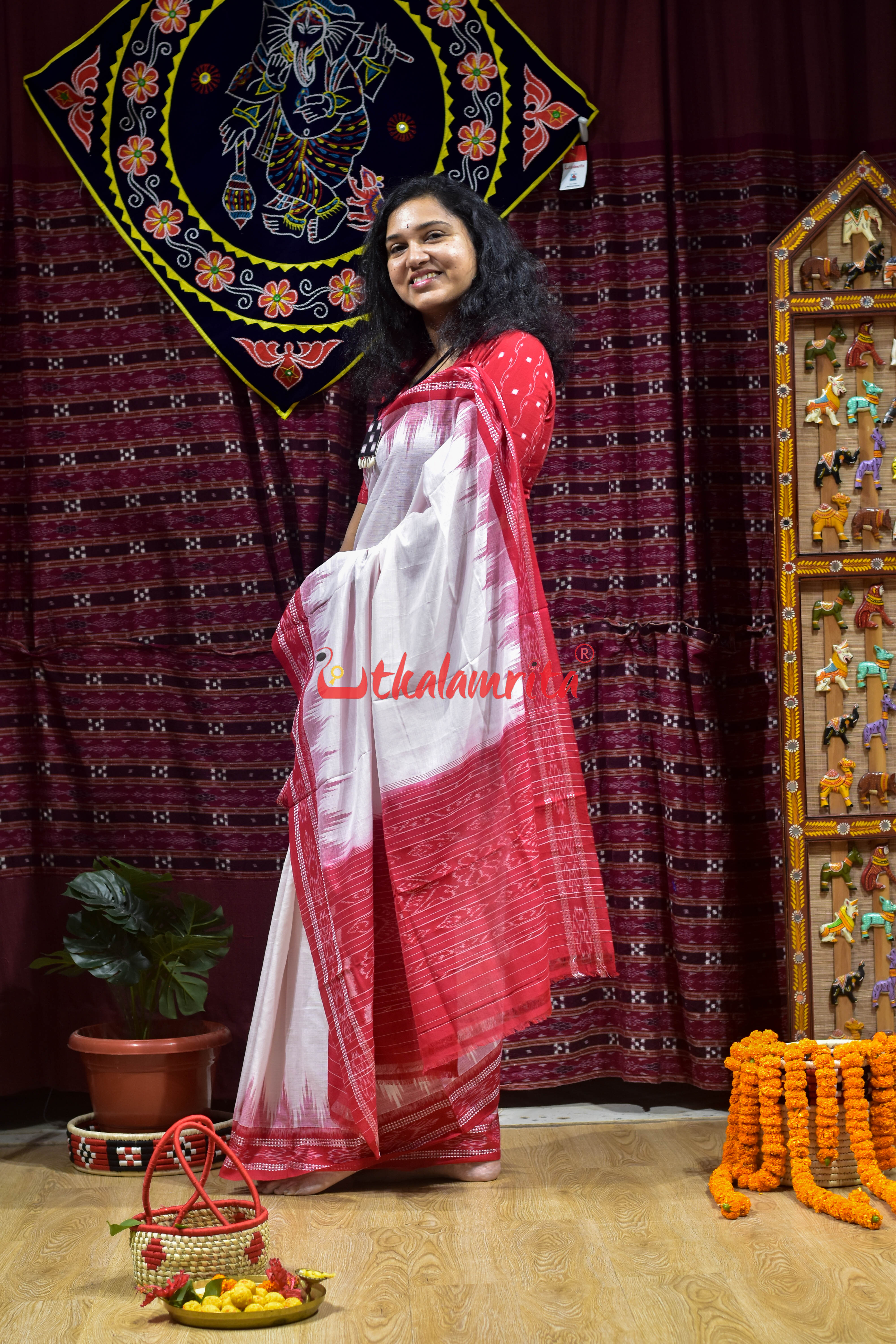 White Red Kumbha Plain Khandua Cotton Saree