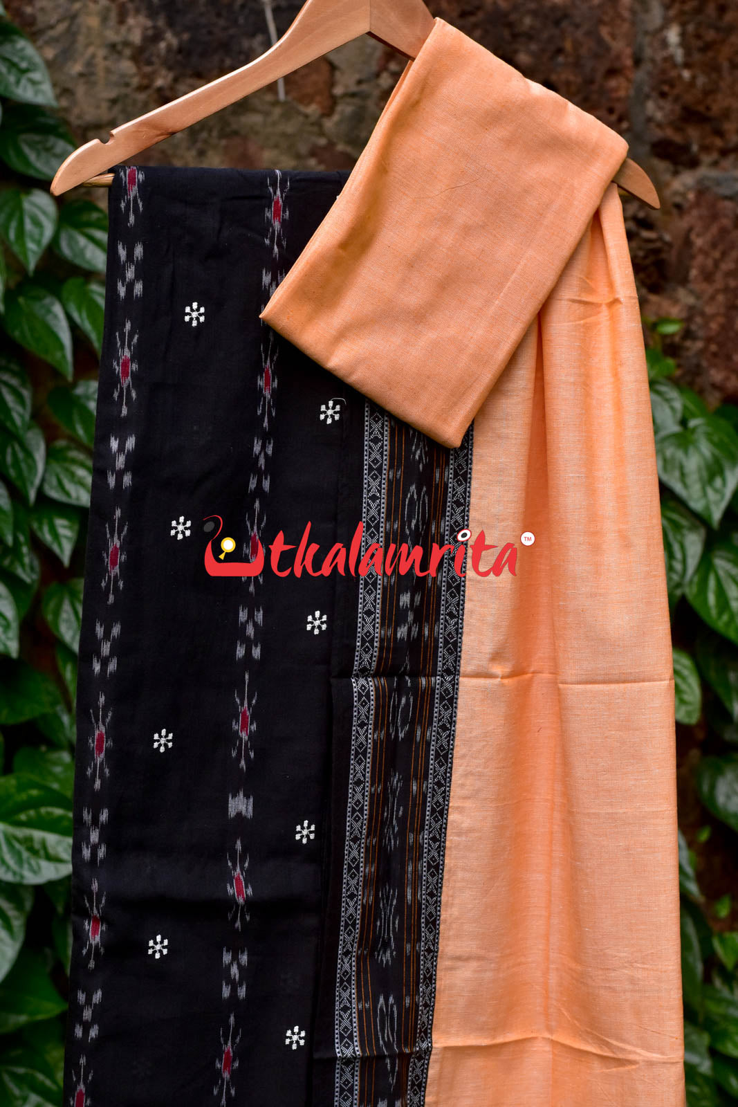 Black Chandan Simple Pasapali Flower Dress Set