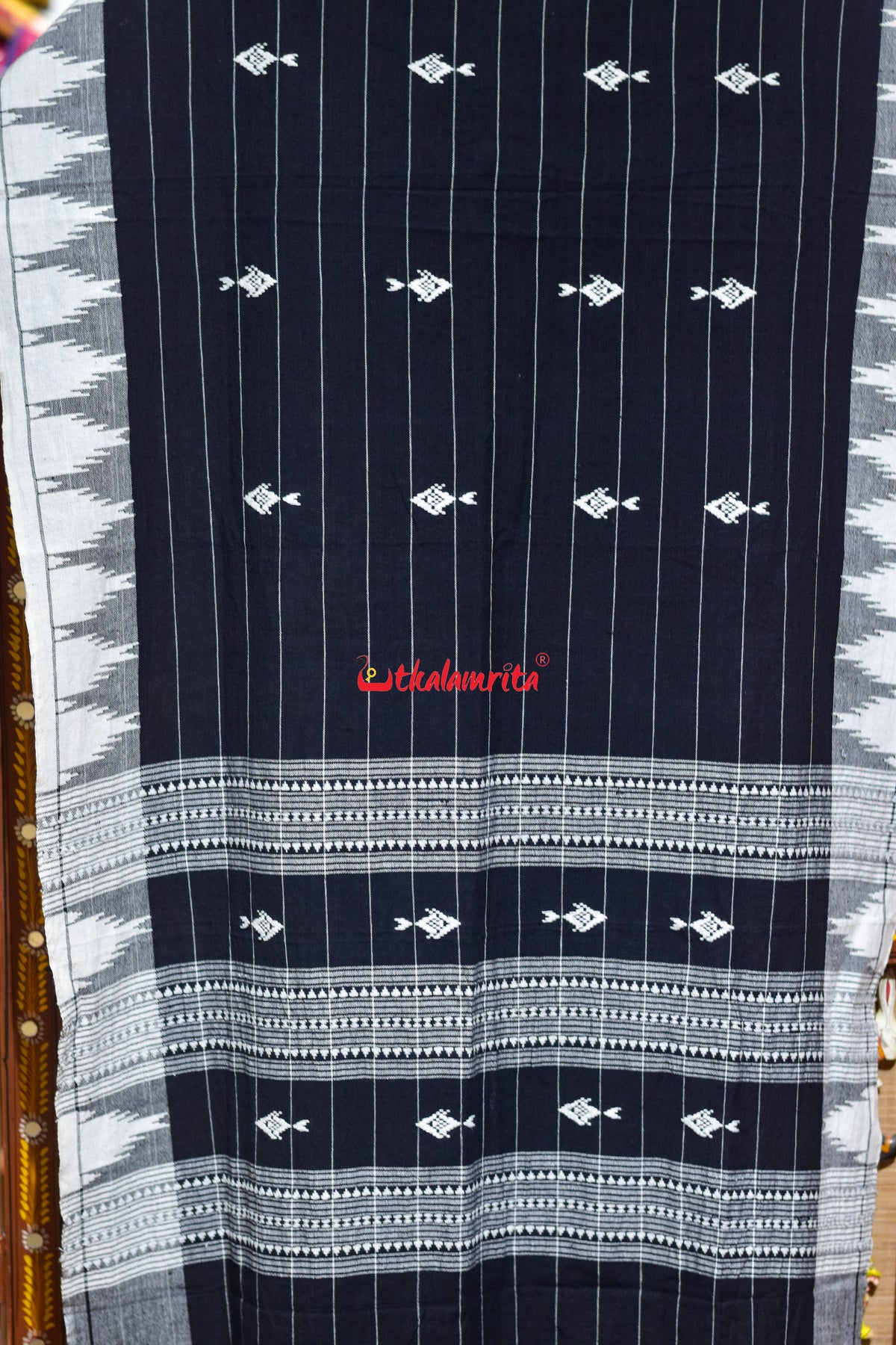 Black White Lining Fish Buti (Stole)
