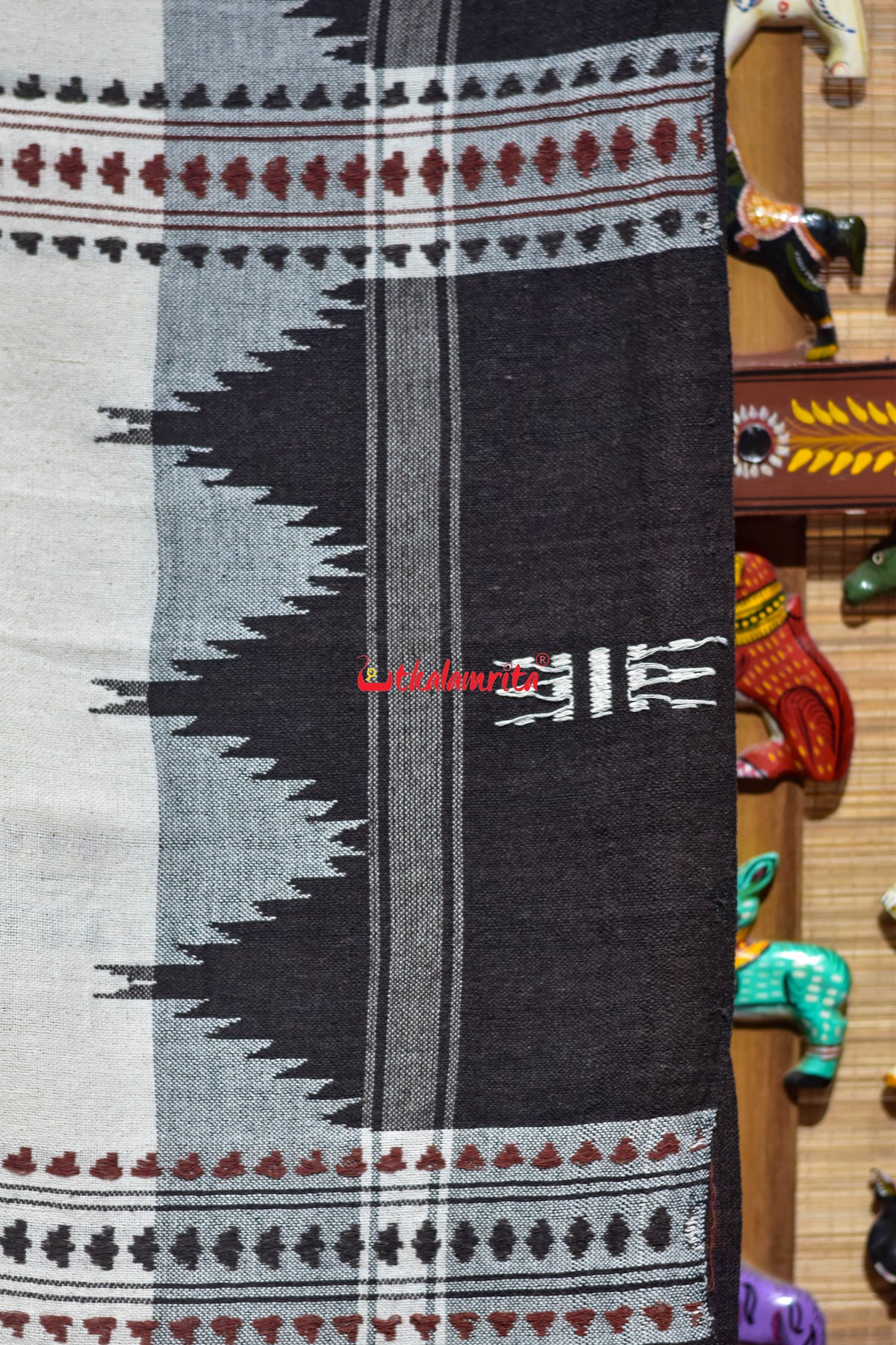 Off White Black Ganga Jamuna Kotpad Cotton Saree