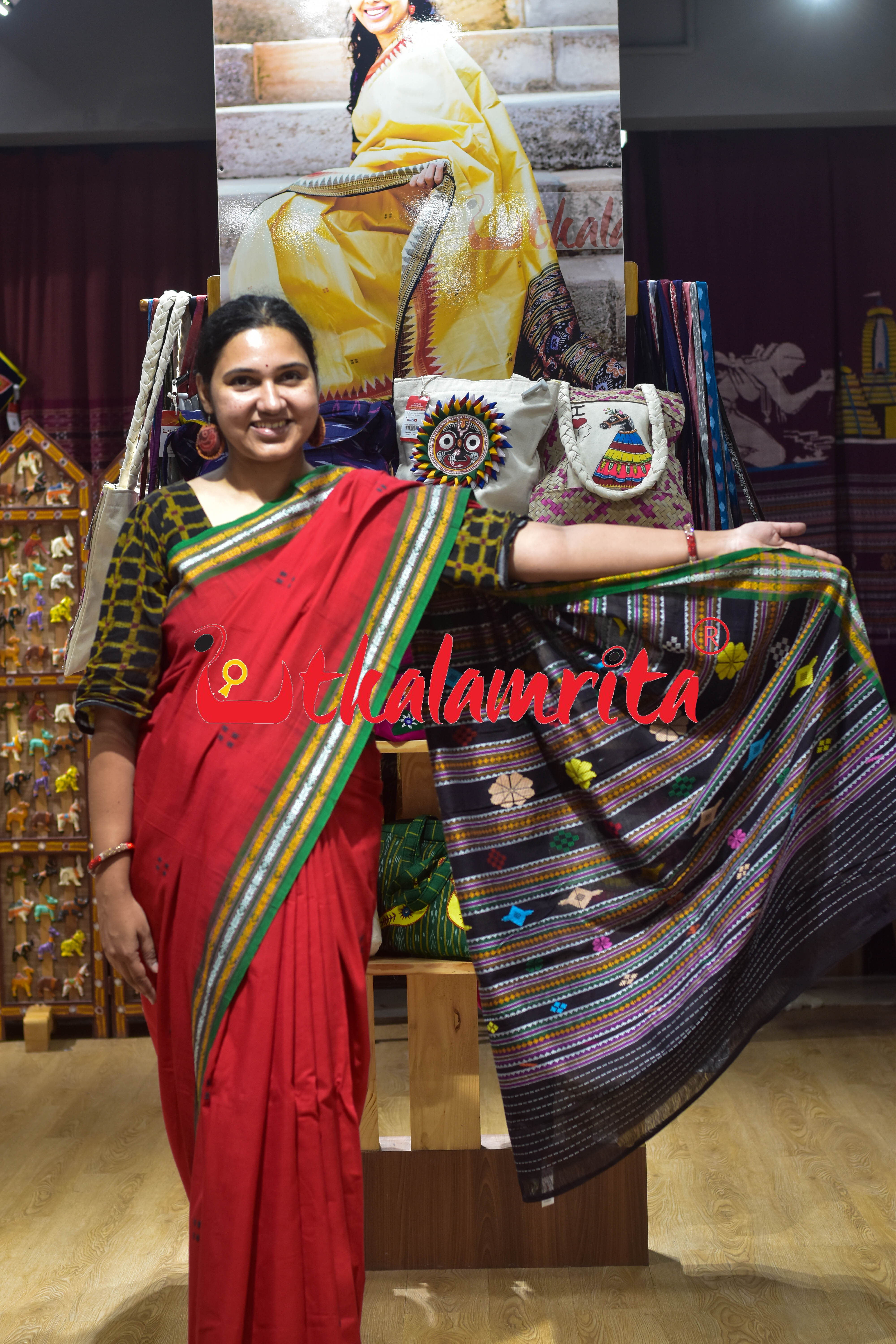 Red Green Buta Dhalapathar Cotton Saree