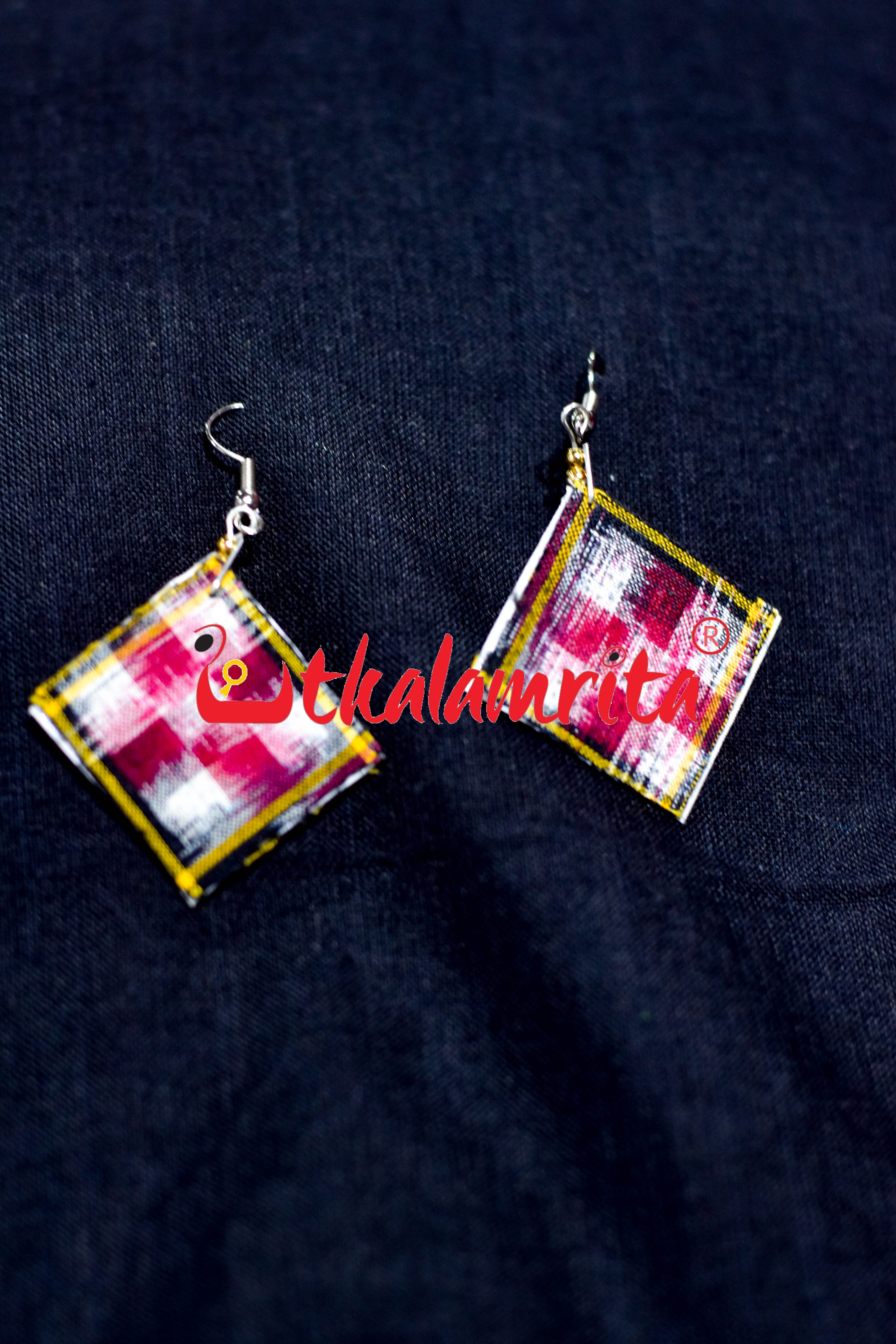 Small Red Black Pasapali Earrings