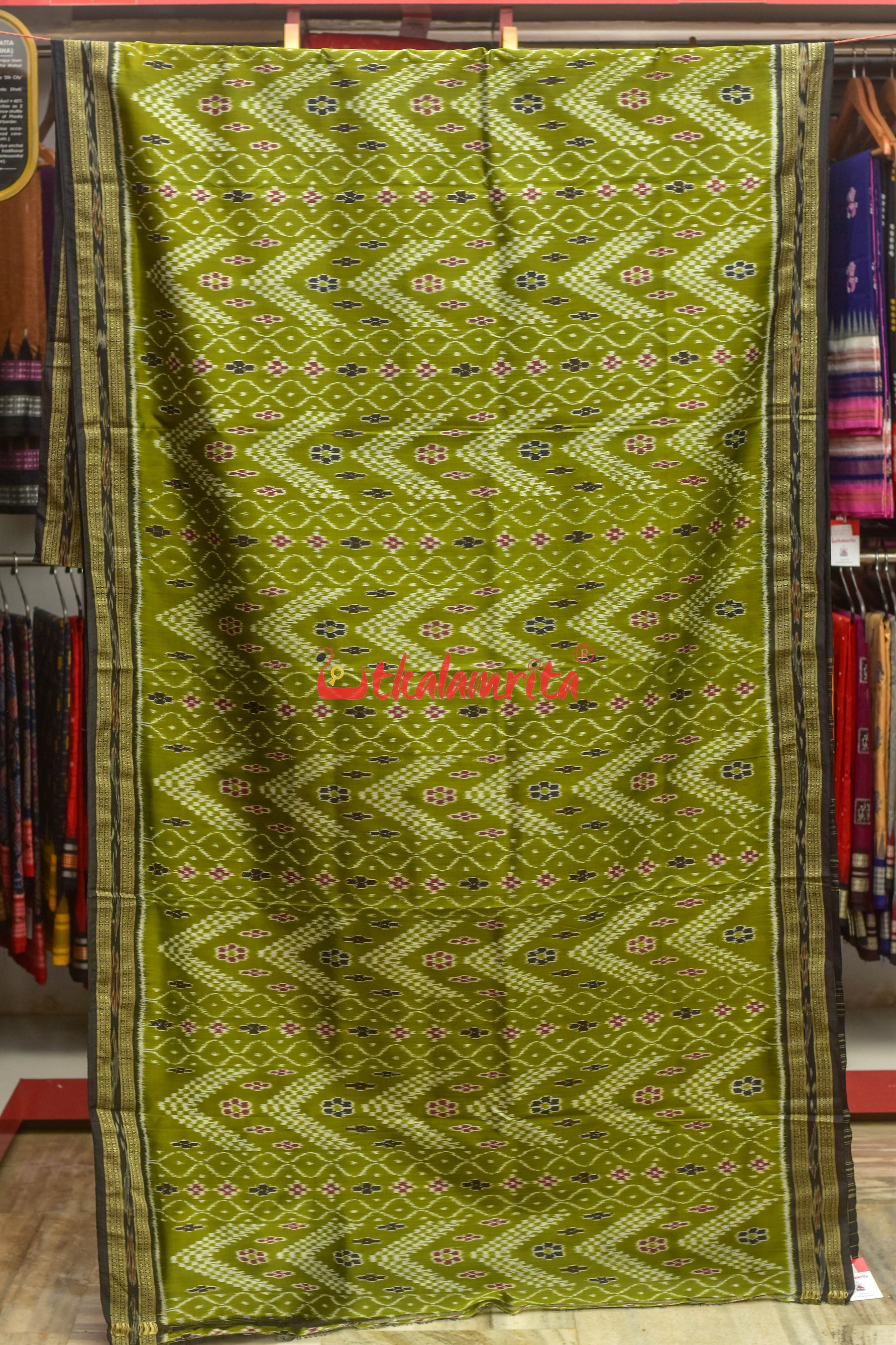 Siuli Tira Phula Khandua Silk Saree