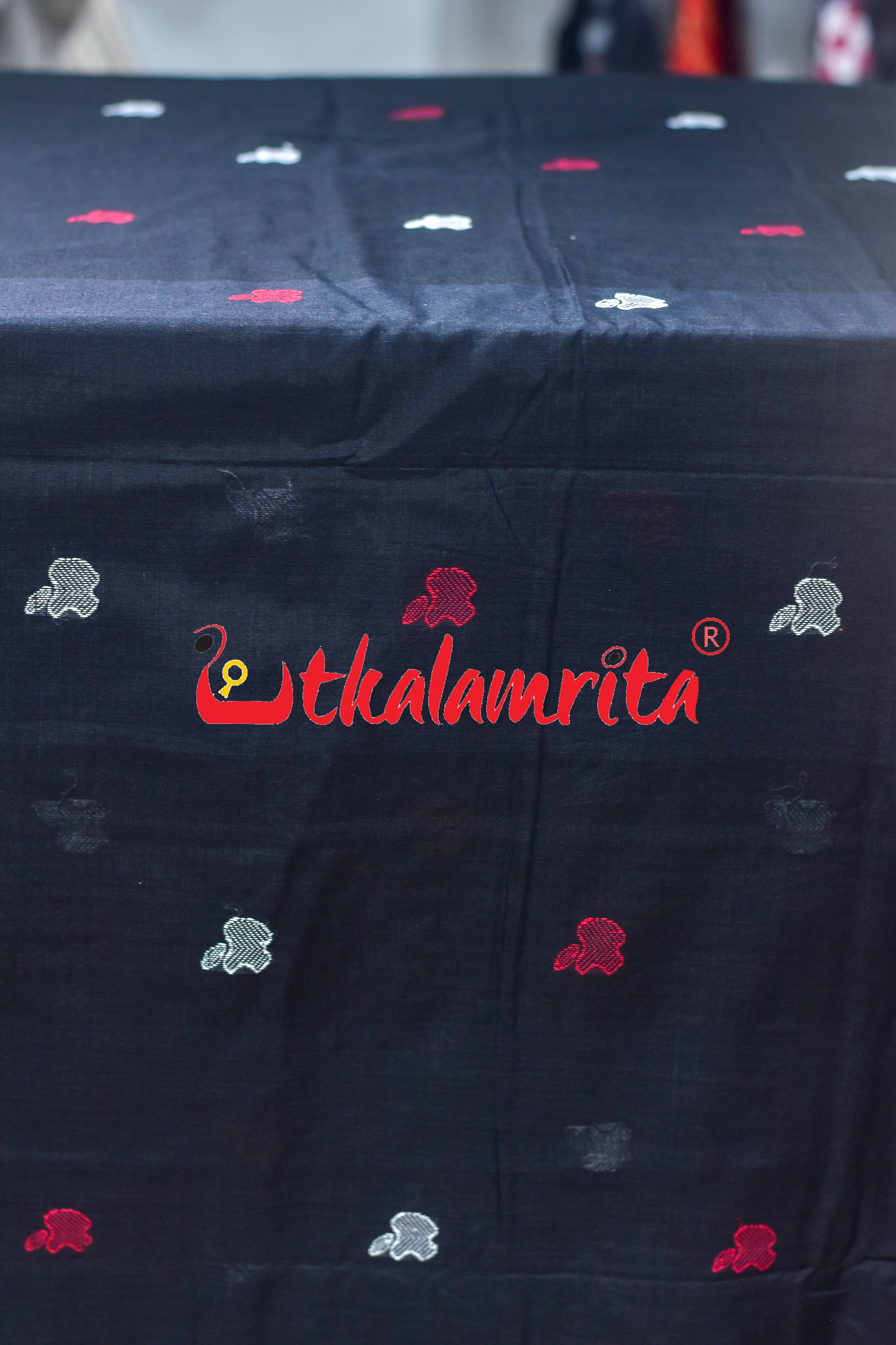 Black Apple Design Bomkai Cotton (Fabric)