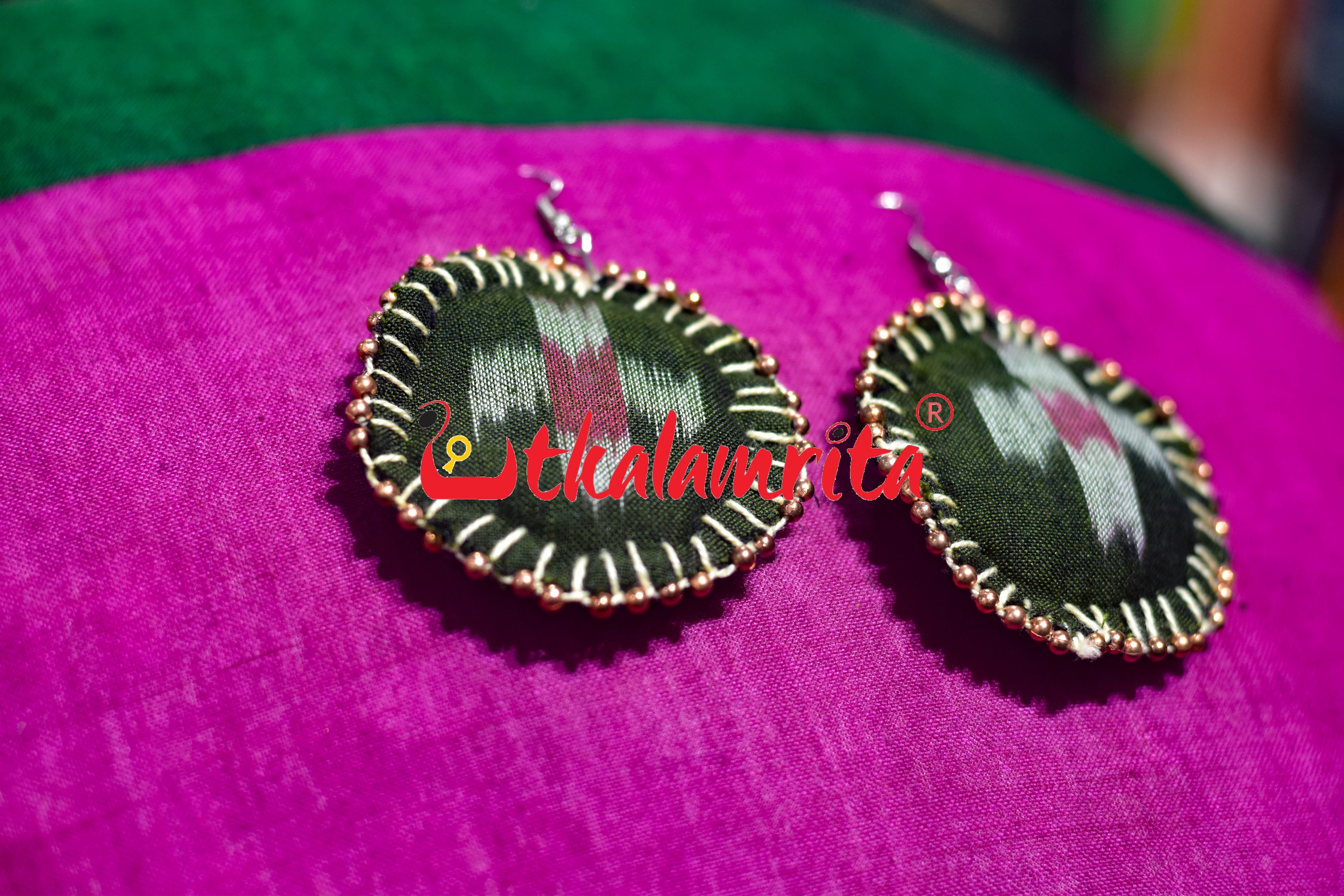 Mehendi Single Pasapali Round Earrings