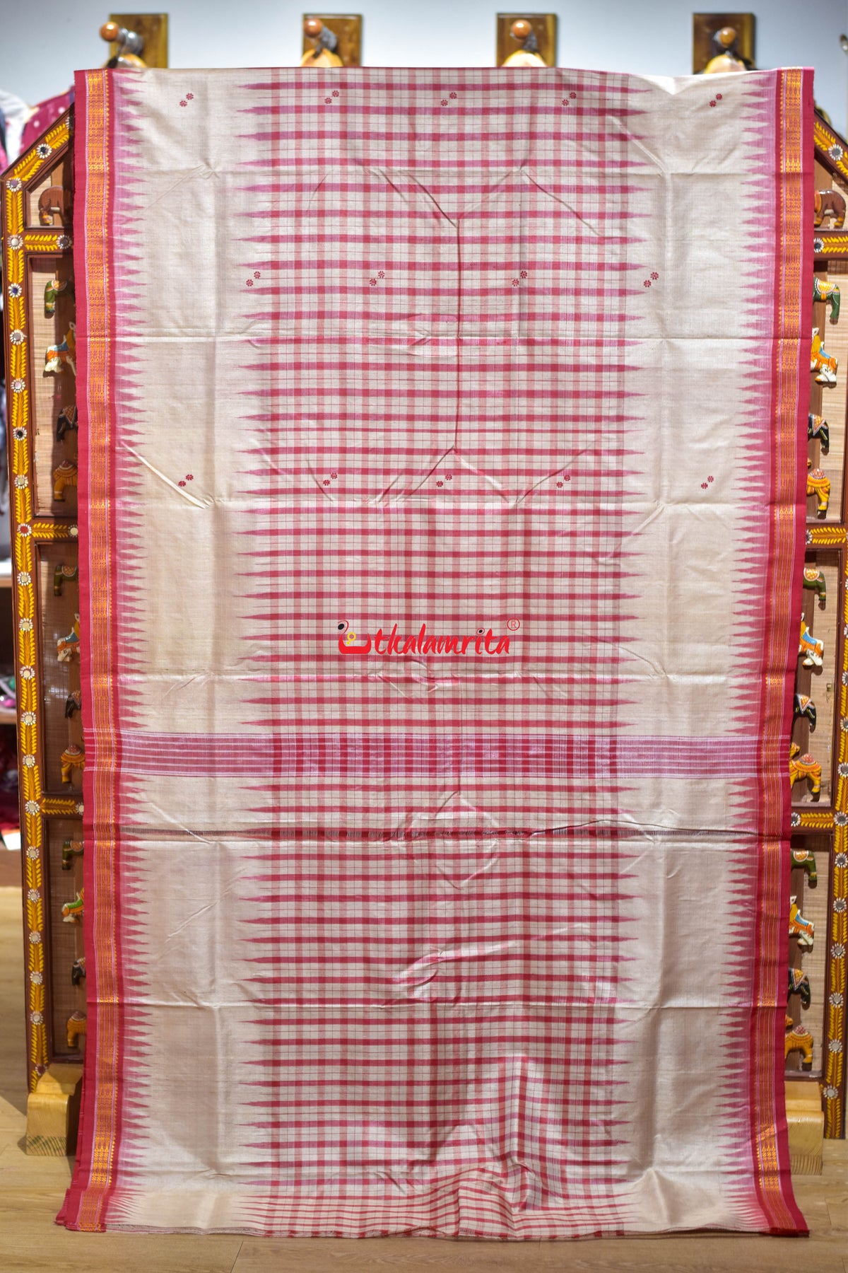 Middle Check Red Fish Border Gopalpur Tussar Silk Saree